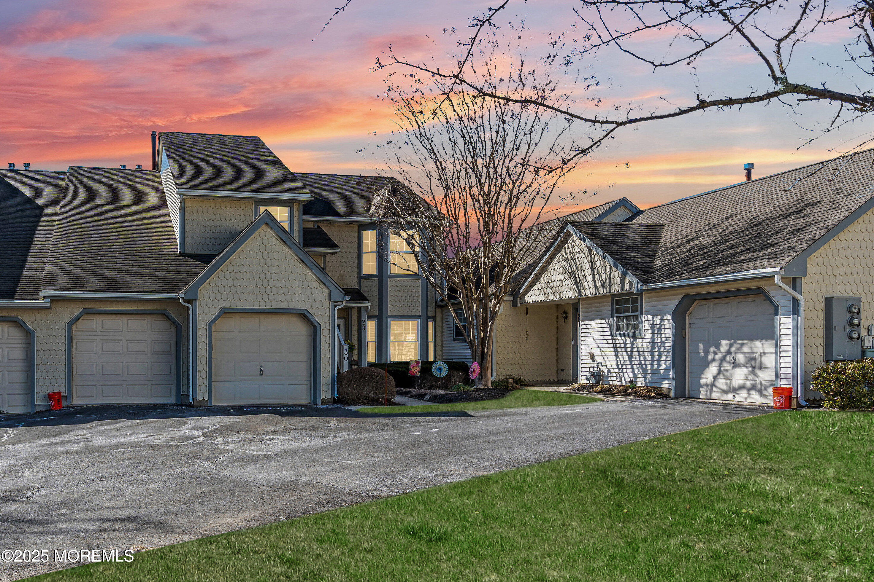 30 Evergreen Court, Freehold, New Jersey image 2