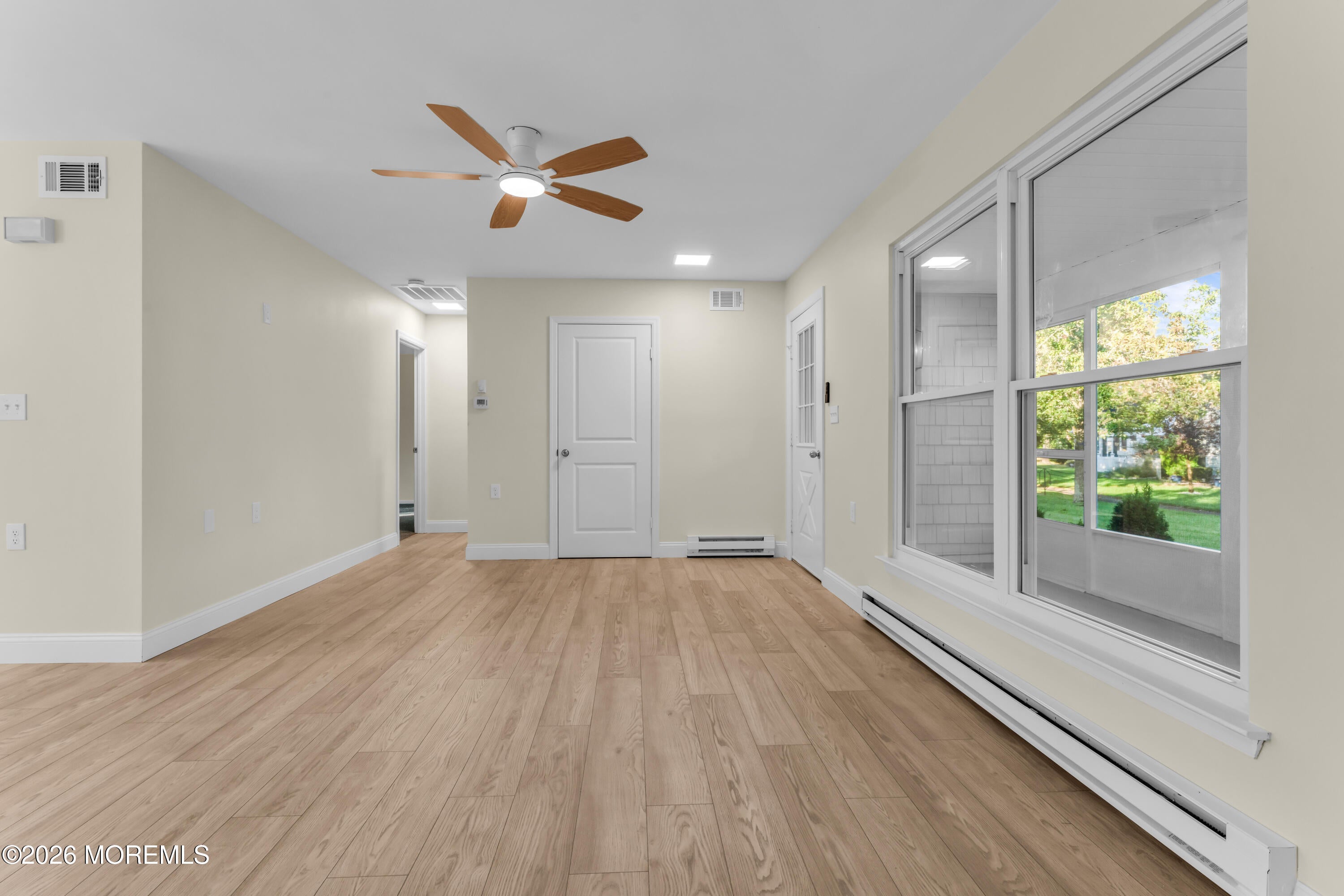 943 B Liverpool Circle