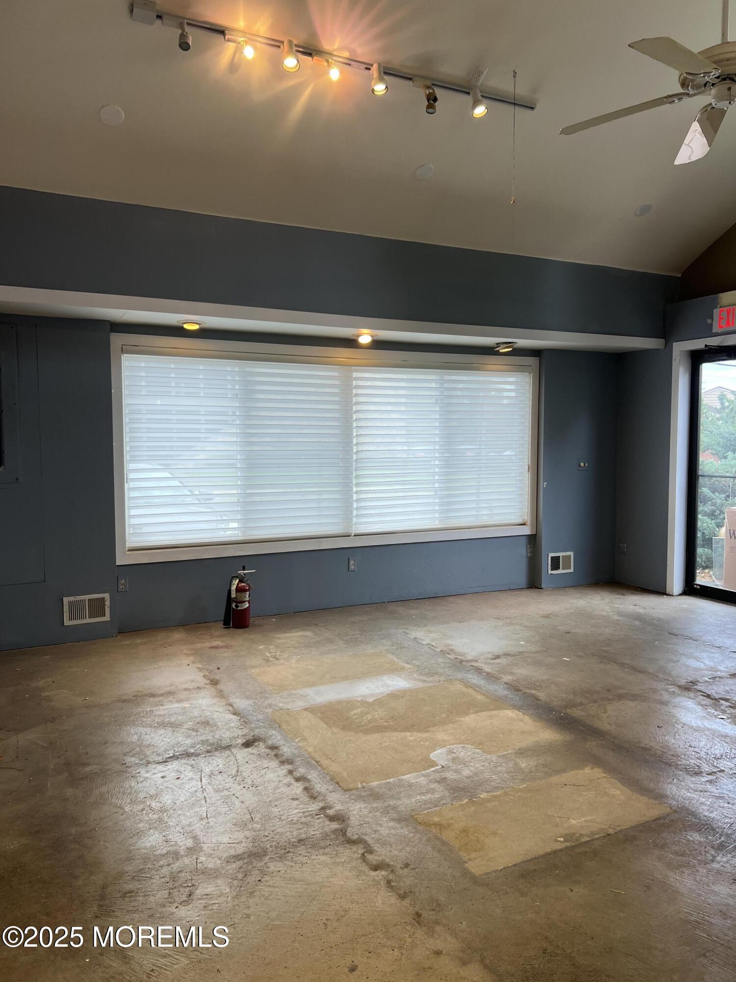 350 Silverside Avenue