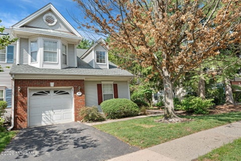 Townhouse For Rent - 43 Sapphire Lane #418<br/> Franklin, NJ 08823
