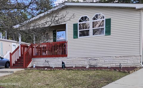 Homes For Sale - 1208 Winding Brook Way<br/> Whiting, NJ 08759