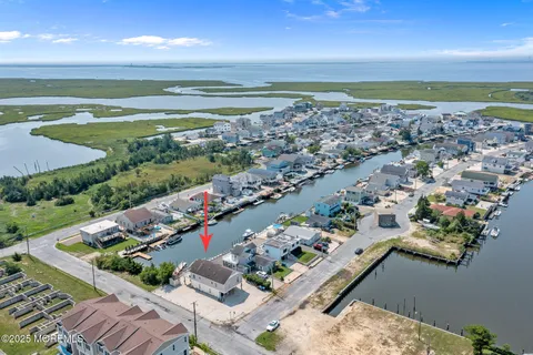 MLS: 22503235
