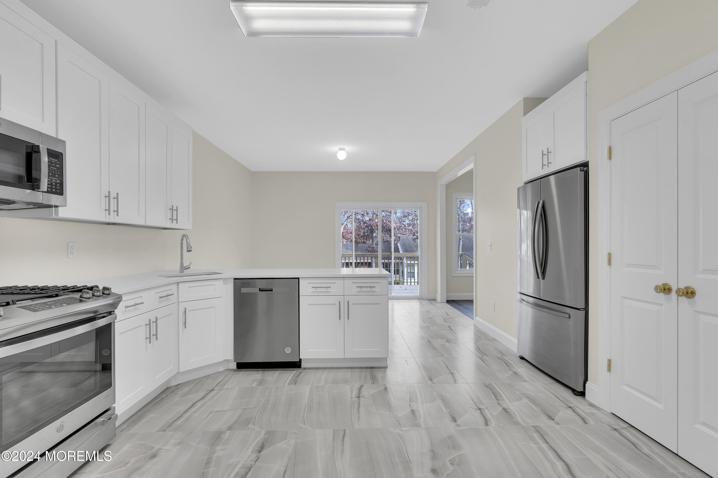 19 Lenox Drive, Lakewood, New Jersey image 14