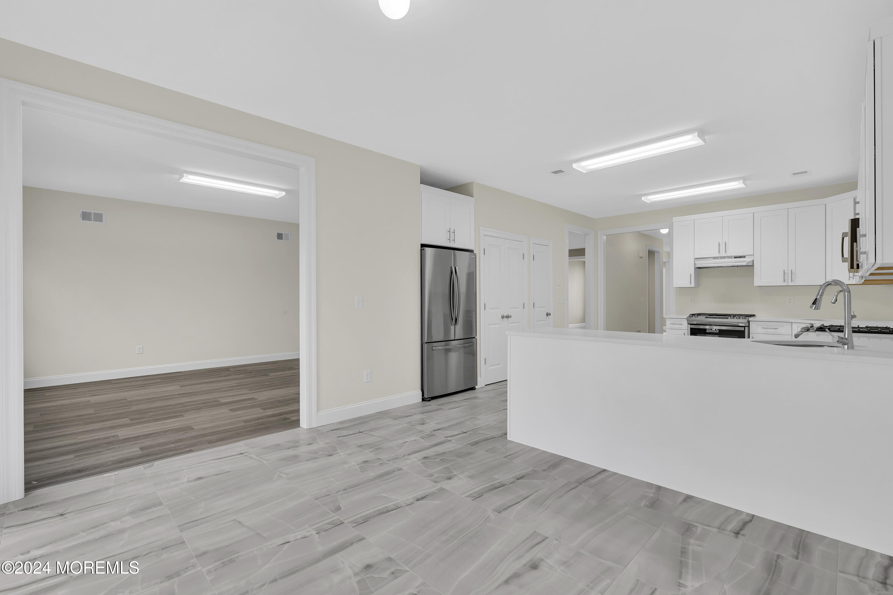 19 Lenox Drive, Lakewood, New Jersey image 16