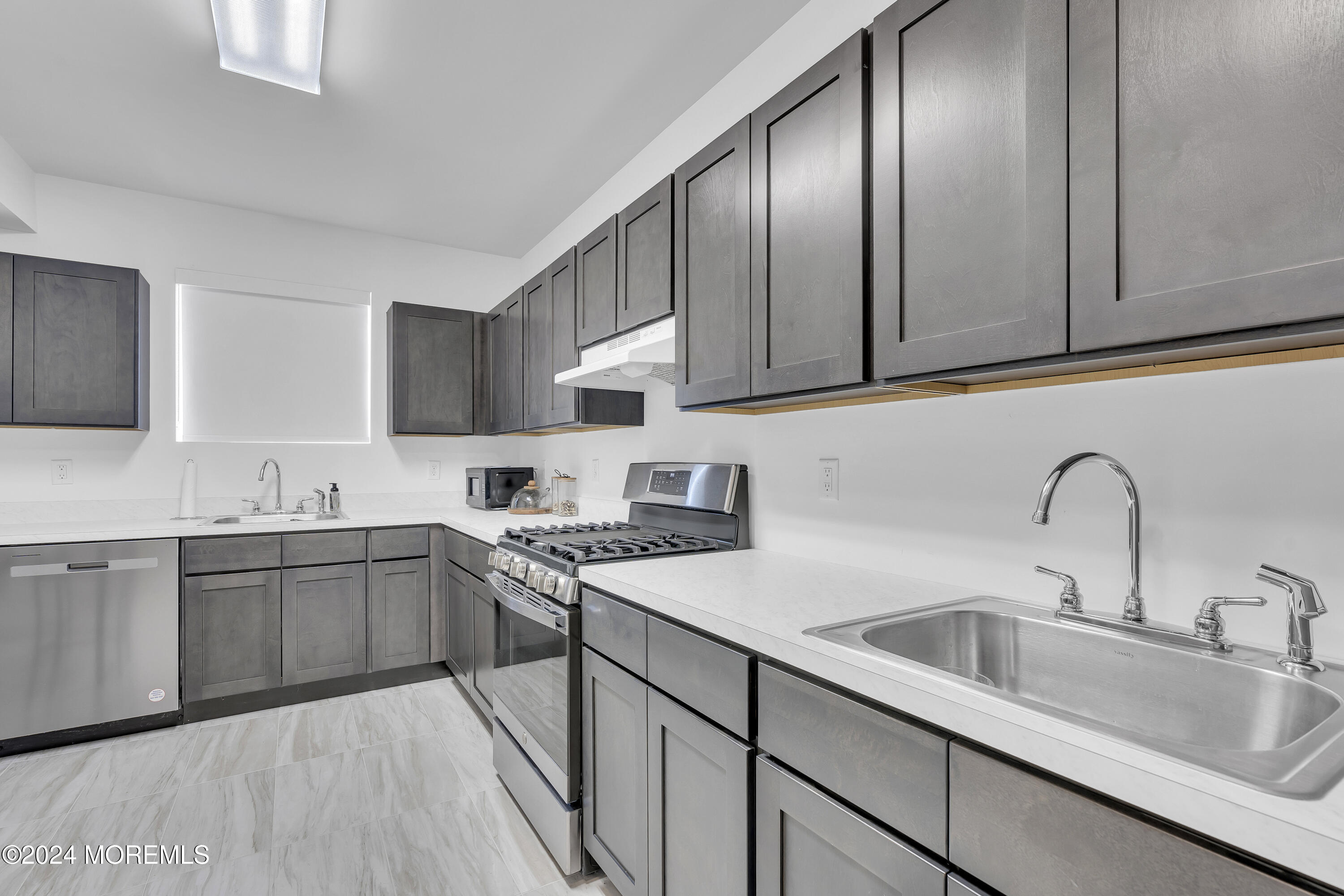 19 Lenox Drive, Lakewood, New Jersey image 38