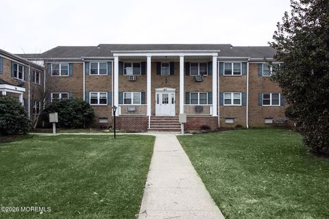 Condo For Sale - 60 Manchester Court #A<br/> Freehold, NJ 07728
