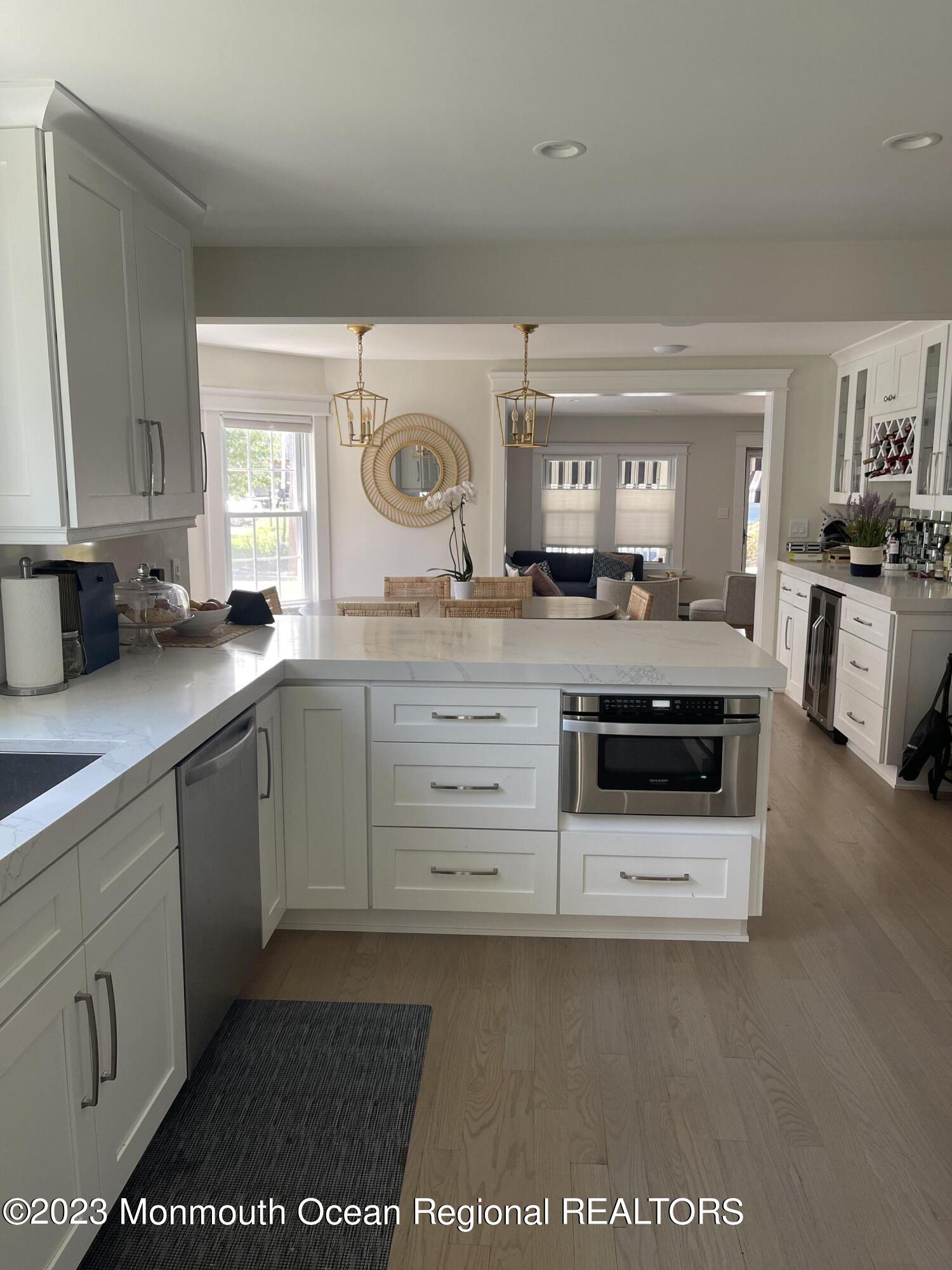 2112 Edgewood Place