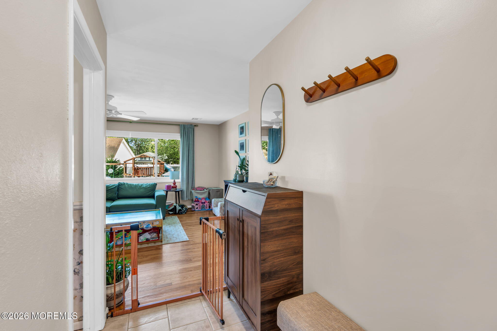 561 Oakhollow Lane