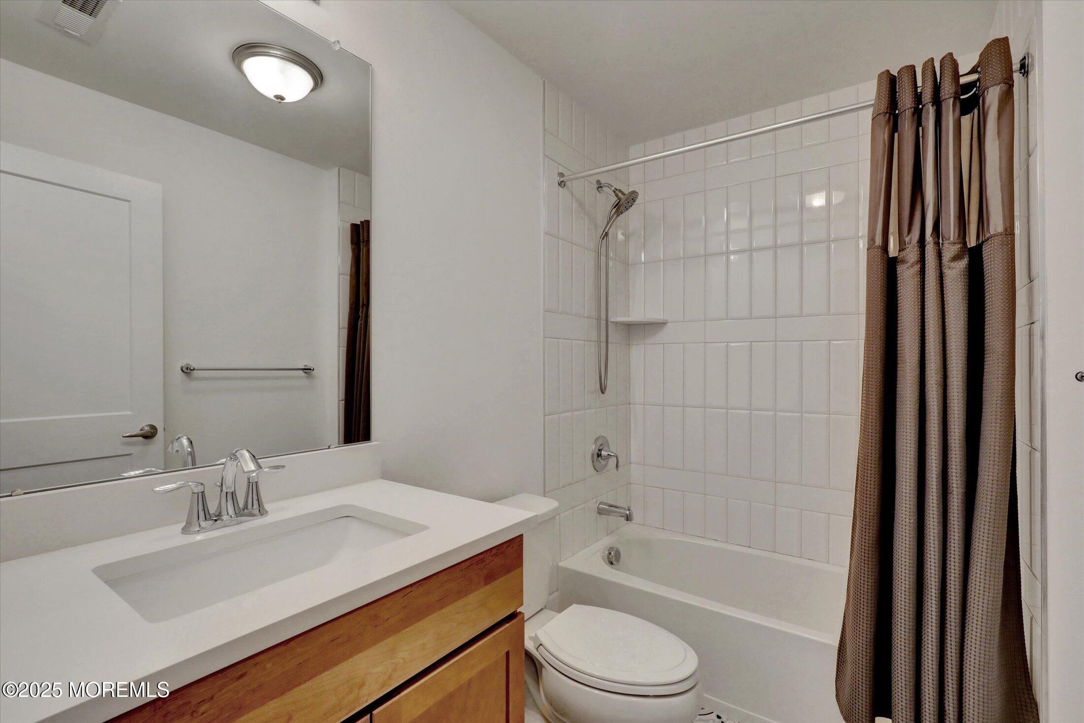 84 Valentino Drive, Old Bridge, New Jersey image 30