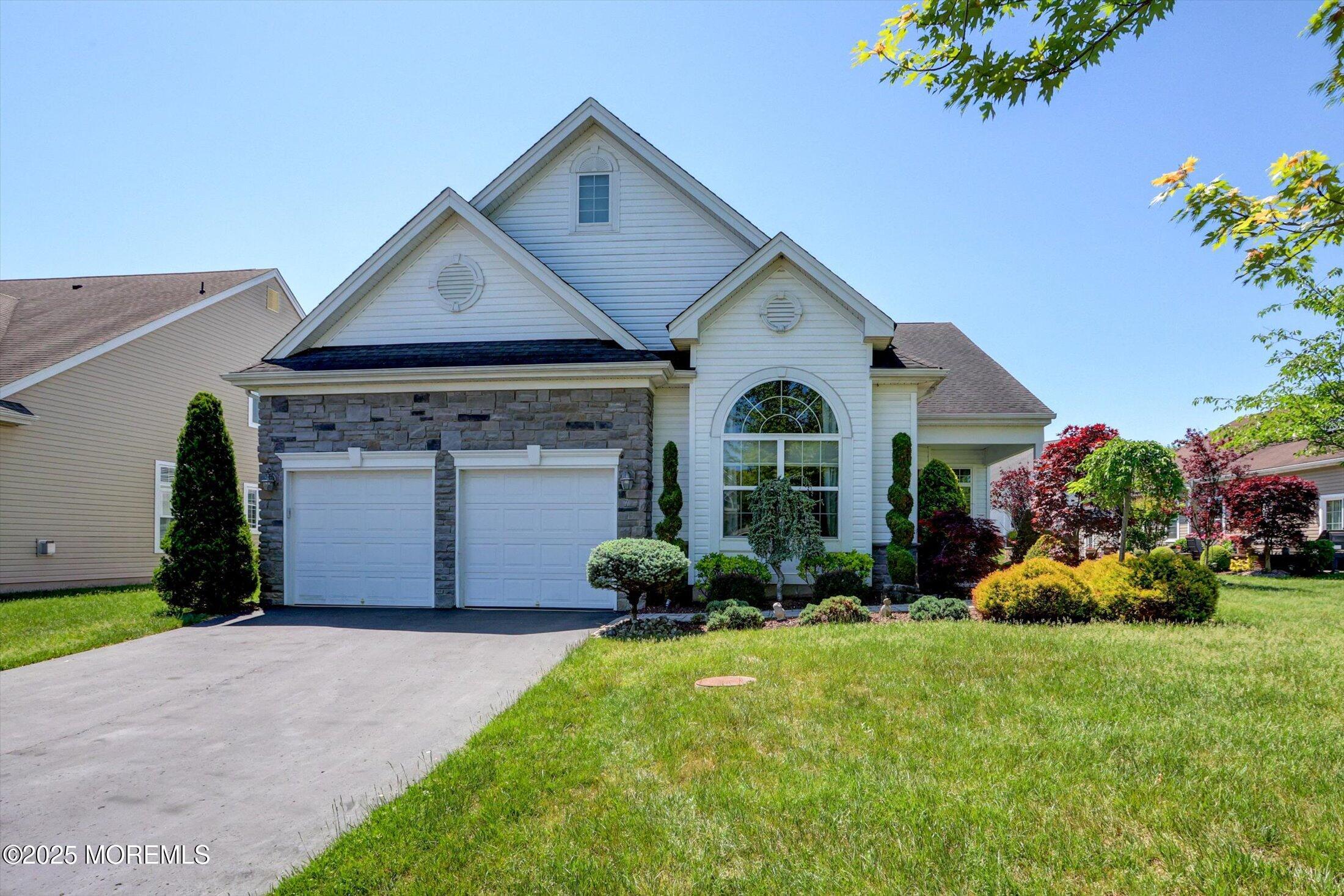7 Jester Court, Monroe Township, New Jersey image 1