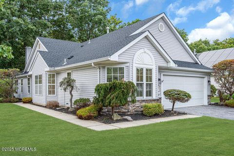 2 Schoolhouse Lane Lakewood NJ 08701