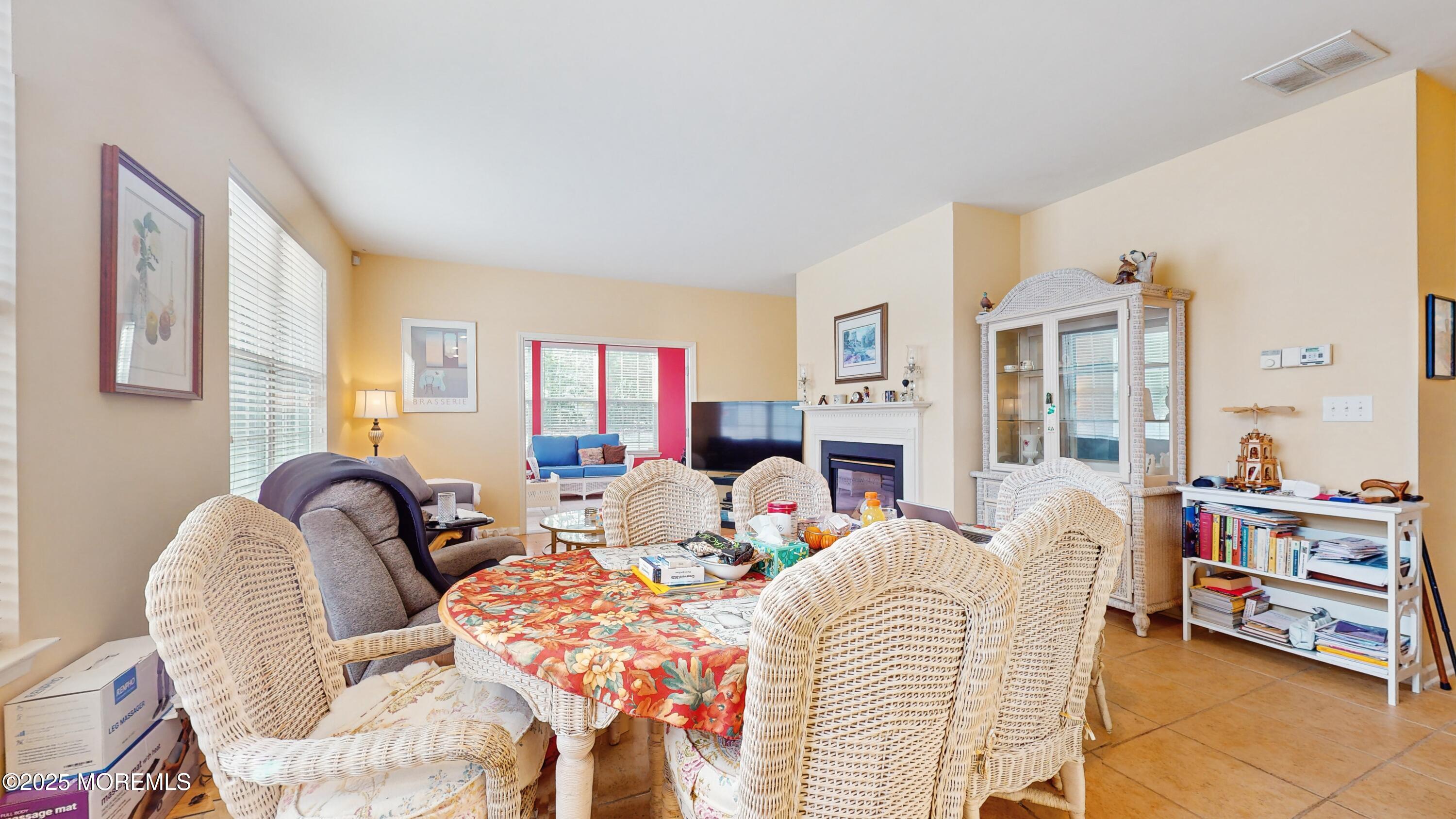 14 Edgewater Path