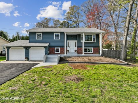 Photo of 886 Raleigh Drive, Toms River, NJ 08753 (MLS # 22611527)