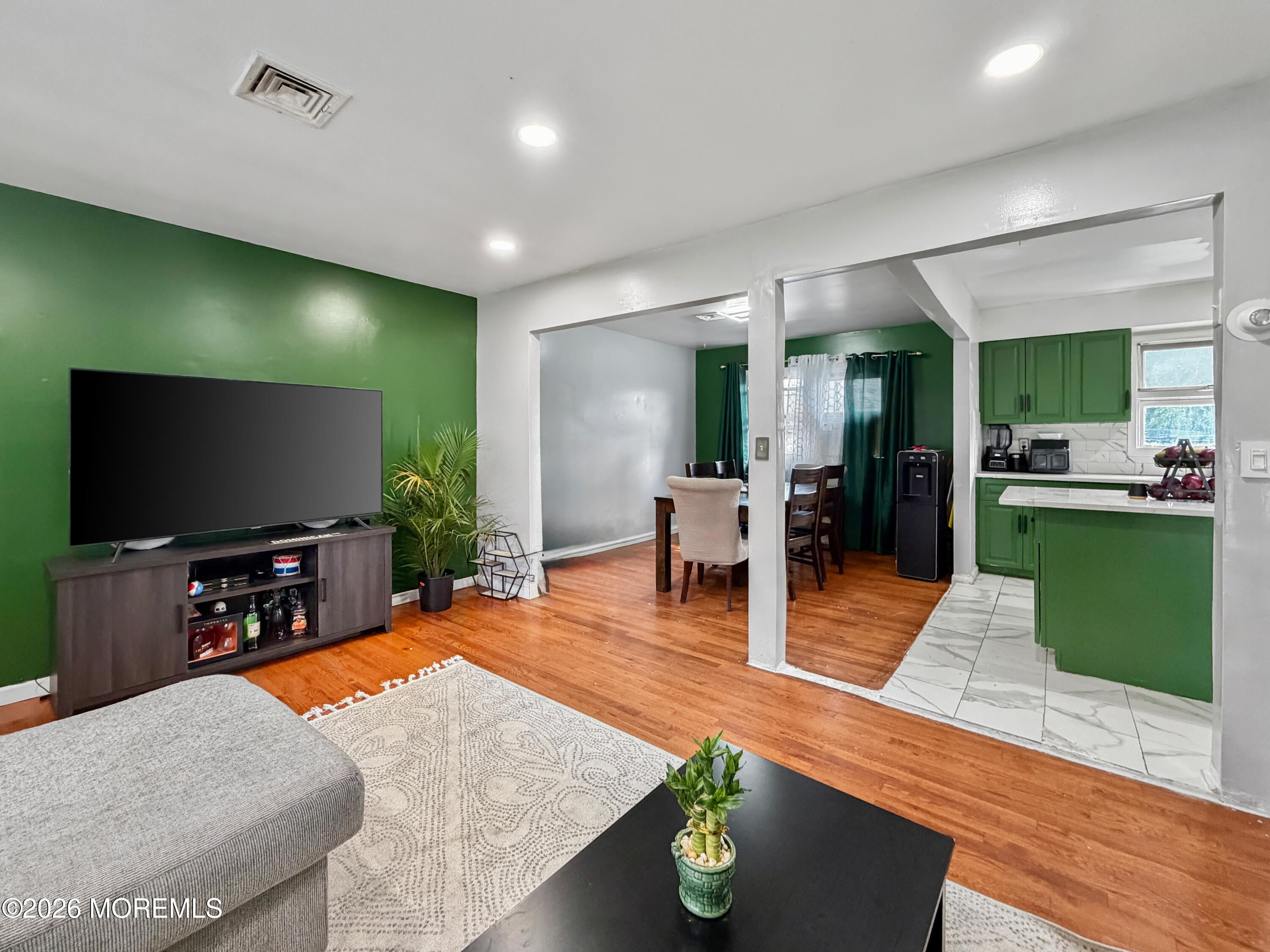 1 Glenwood Road