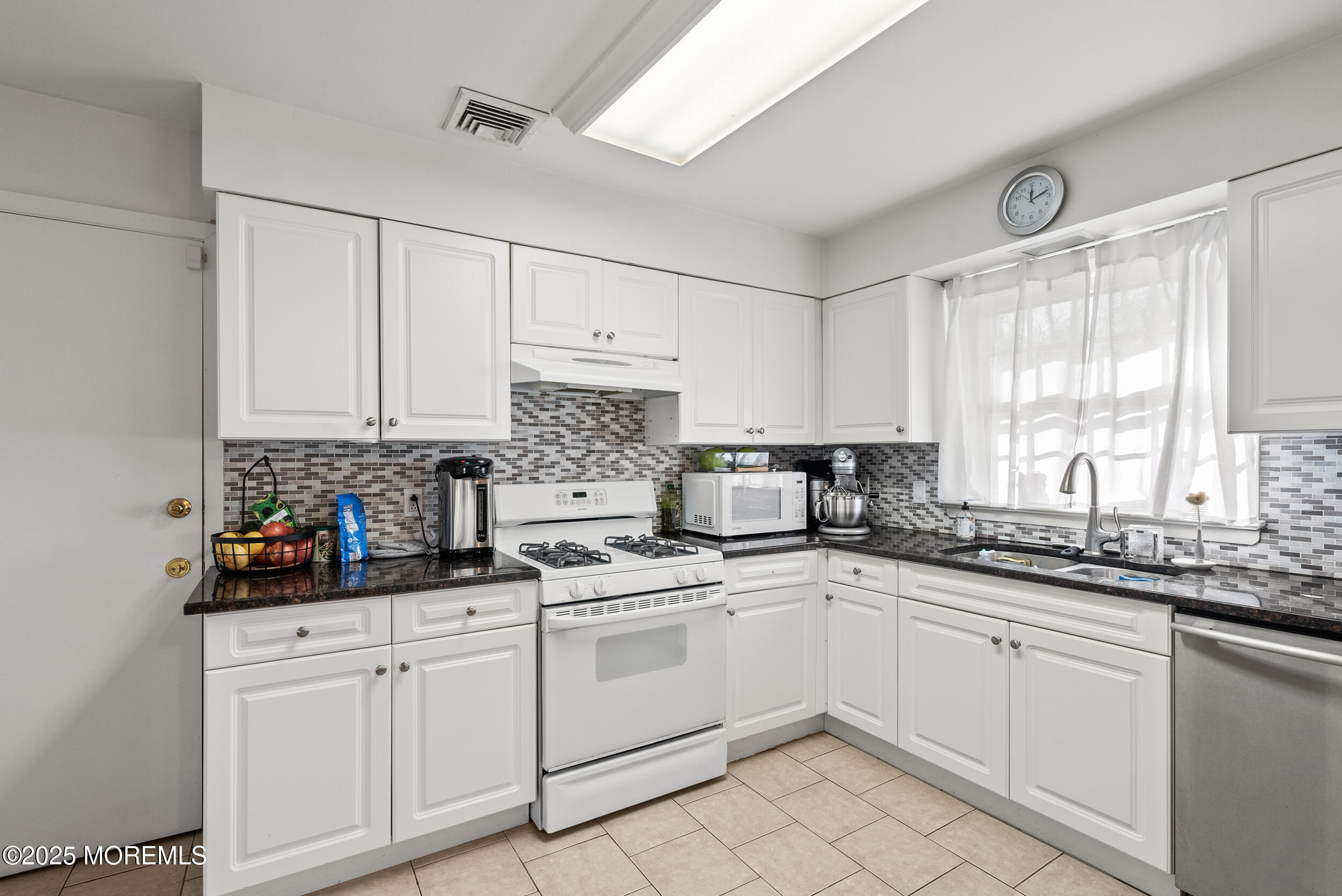 404 Brookside Avenue, Oakhurst, New Jersey image 13