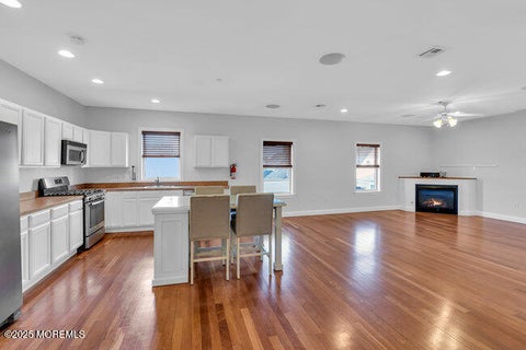 Condo For Sale - 910 Main Street #3B<br/> Monmouth County, Asbury Park, NJ 07712