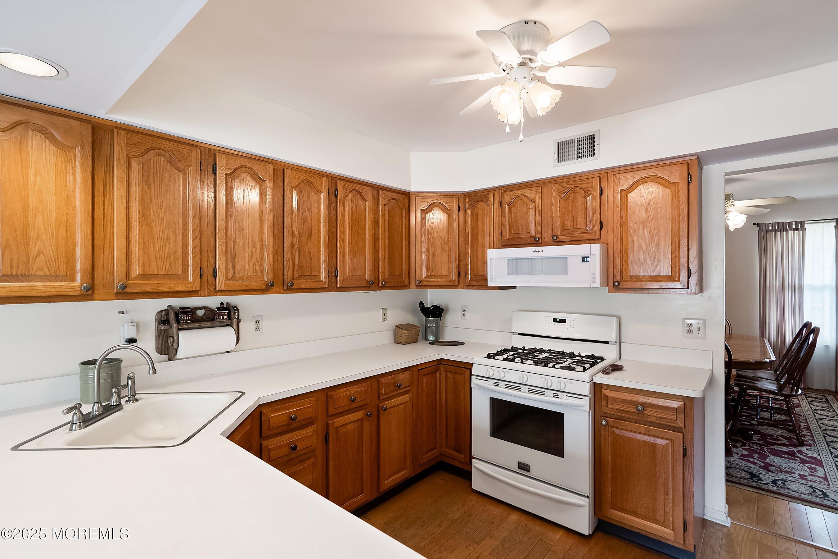 6 Wendy Court, Jackson, New Jersey image 8