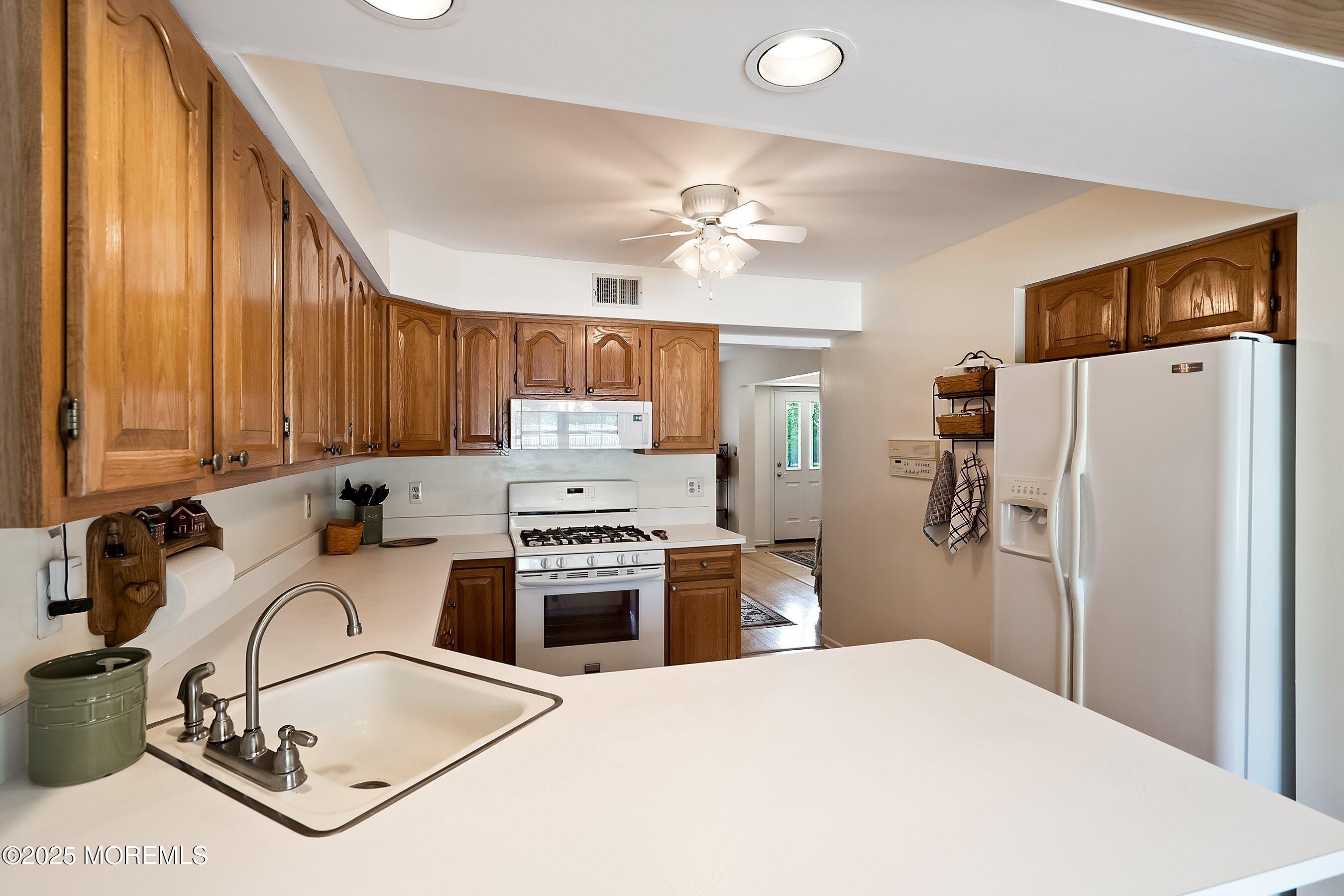 6 Wendy Court, Jackson, New Jersey image 11