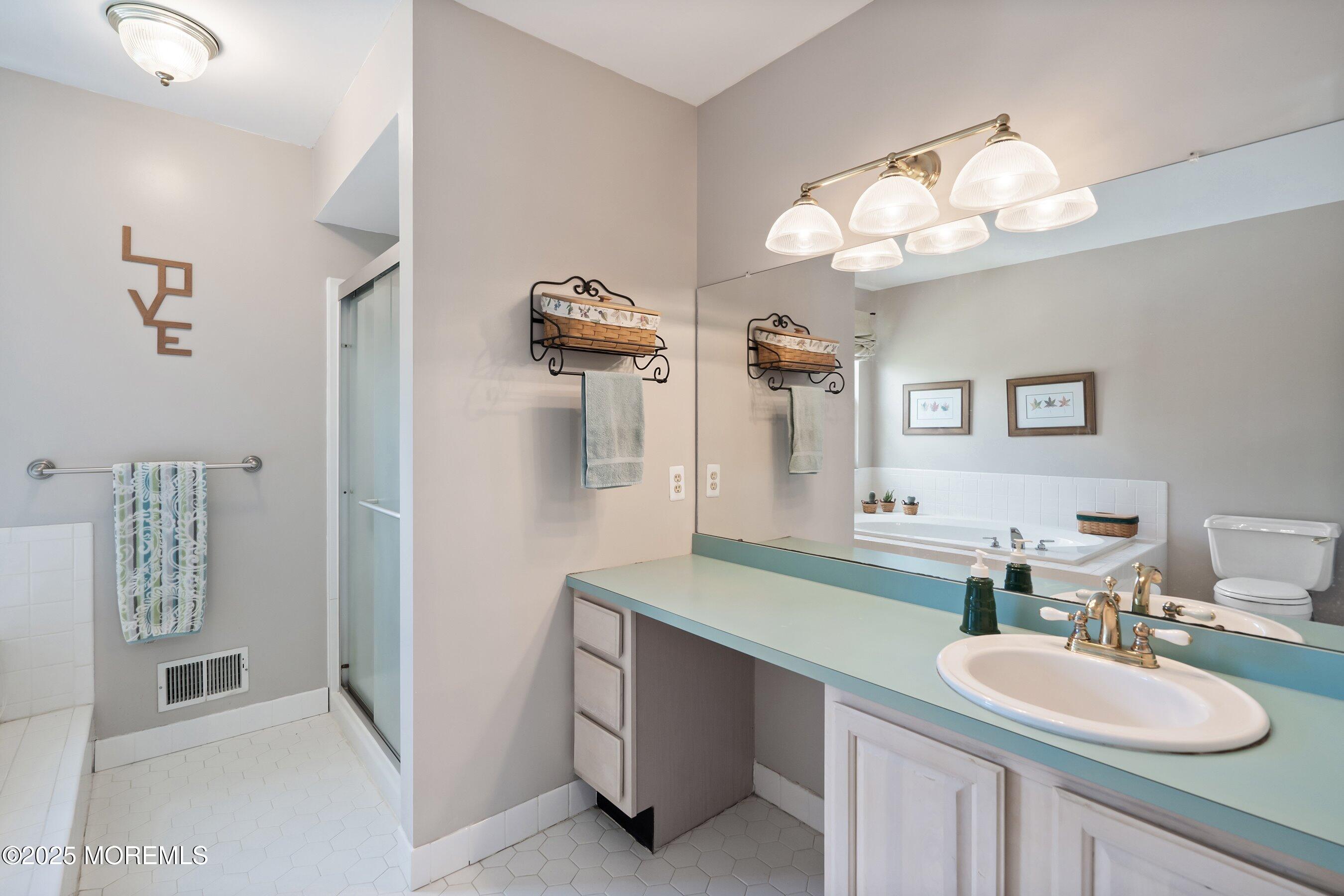 6 Wendy Court, Jackson, New Jersey image 19