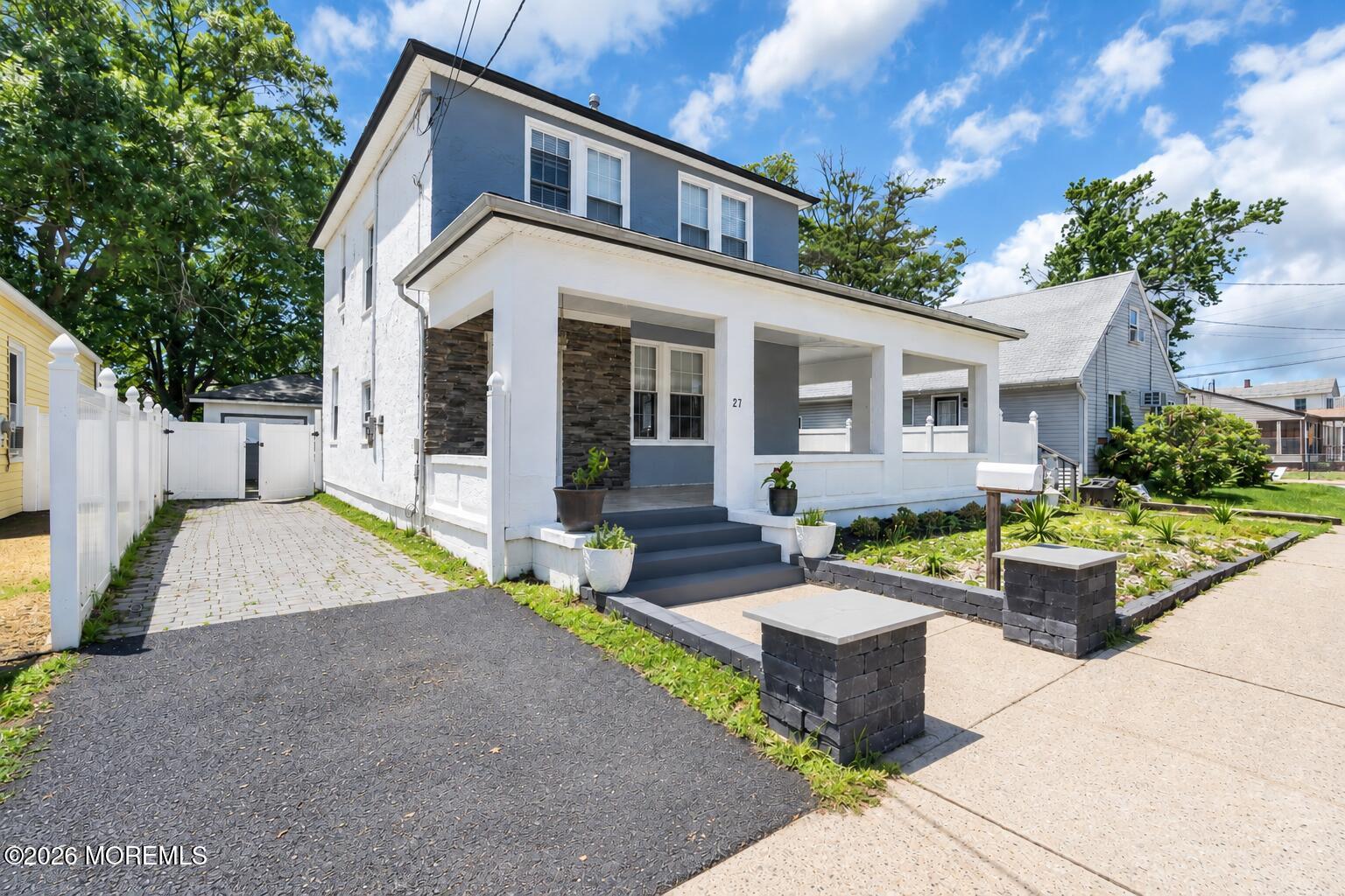 27 Oakwood Place