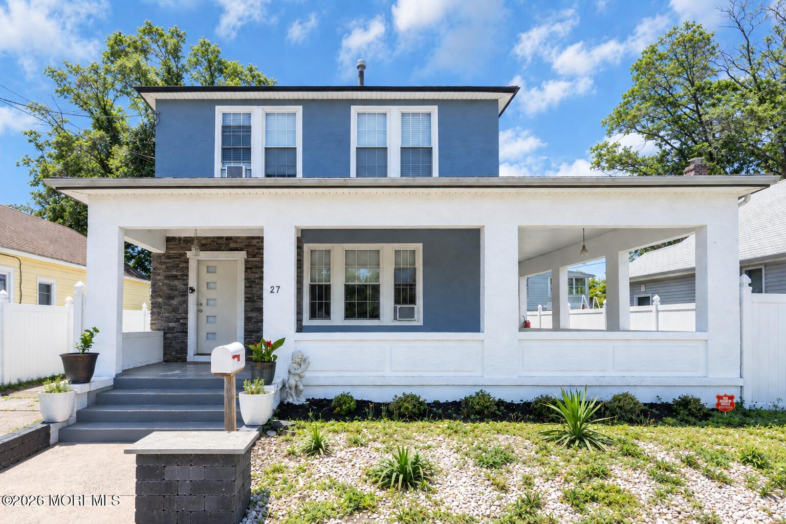 27 Oakwood Place