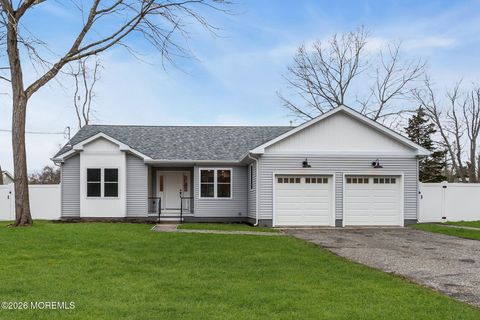 Homes For Sale - 54 Morris Boulevard<br/> Bayville, NJ 08721