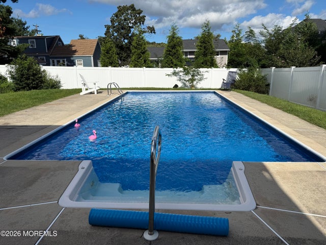 6 Middlesex Road