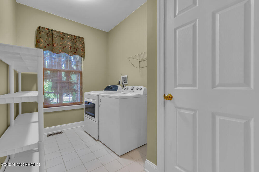 10 Meadow Run Court, Jackson, New Jersey image 39
