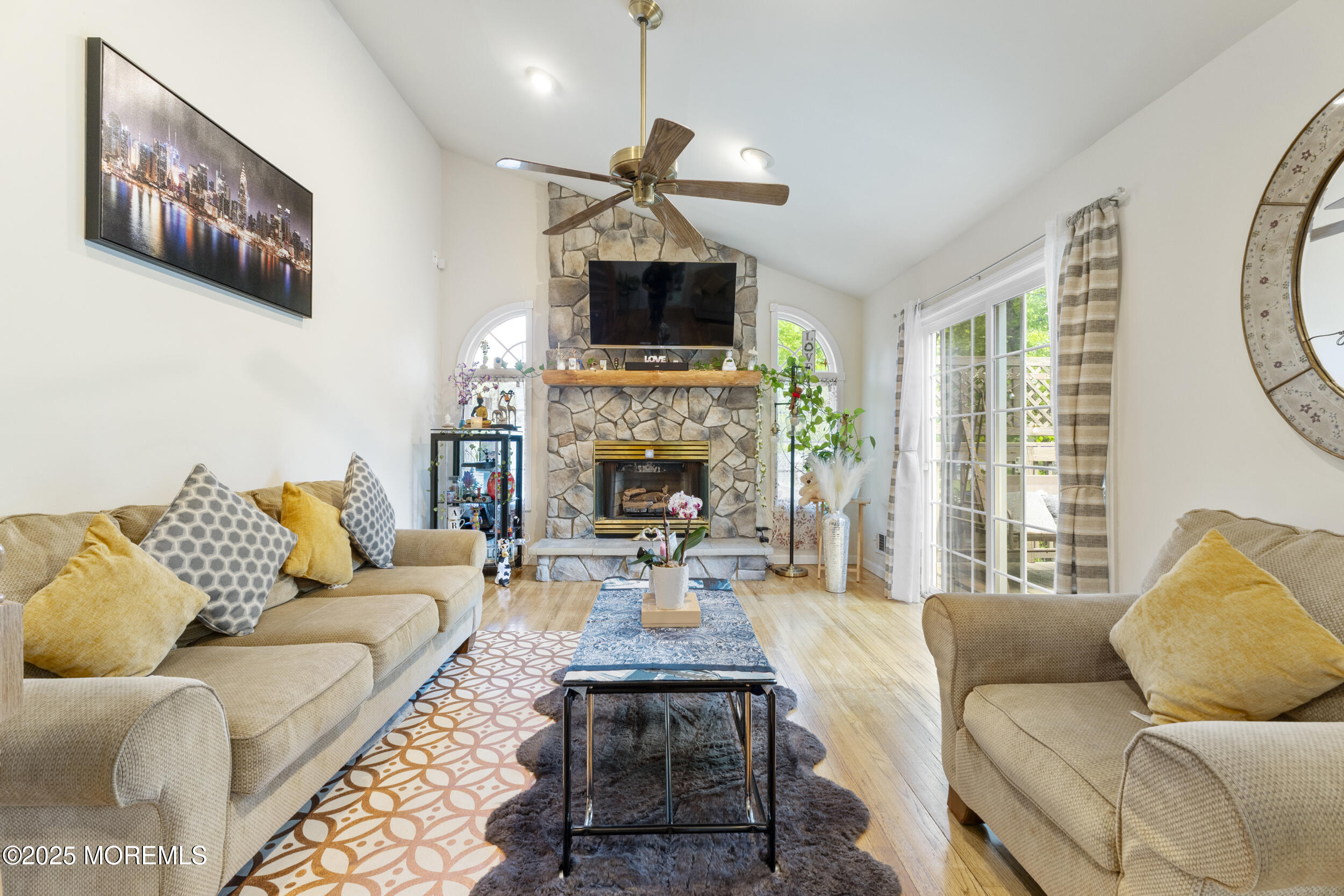 411 Manalapan Road, Spotswood, New Jersey image 7