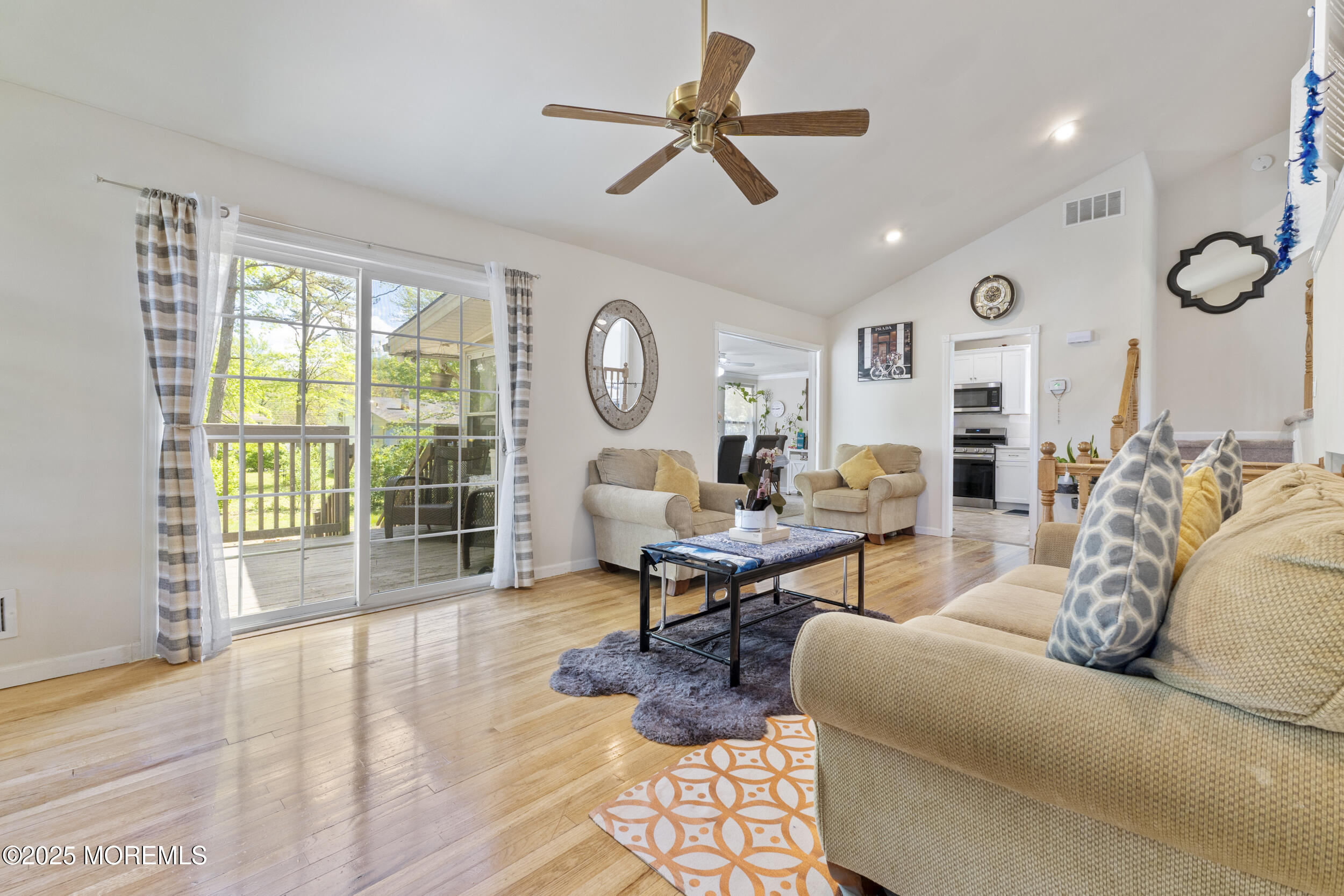 411 Manalapan Road, Spotswood, New Jersey image 5