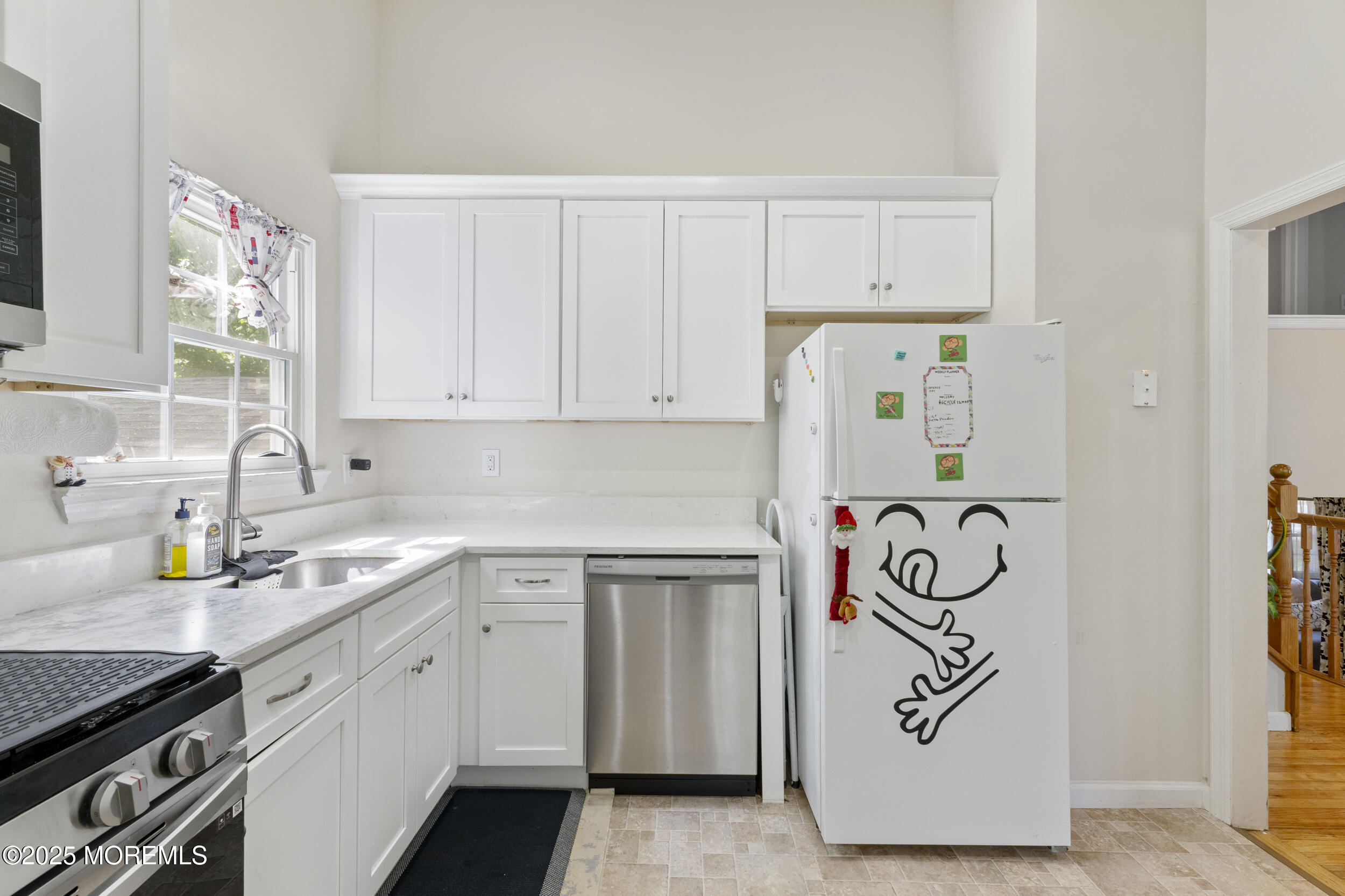 411 Manalapan Road, Spotswood, New Jersey image 15