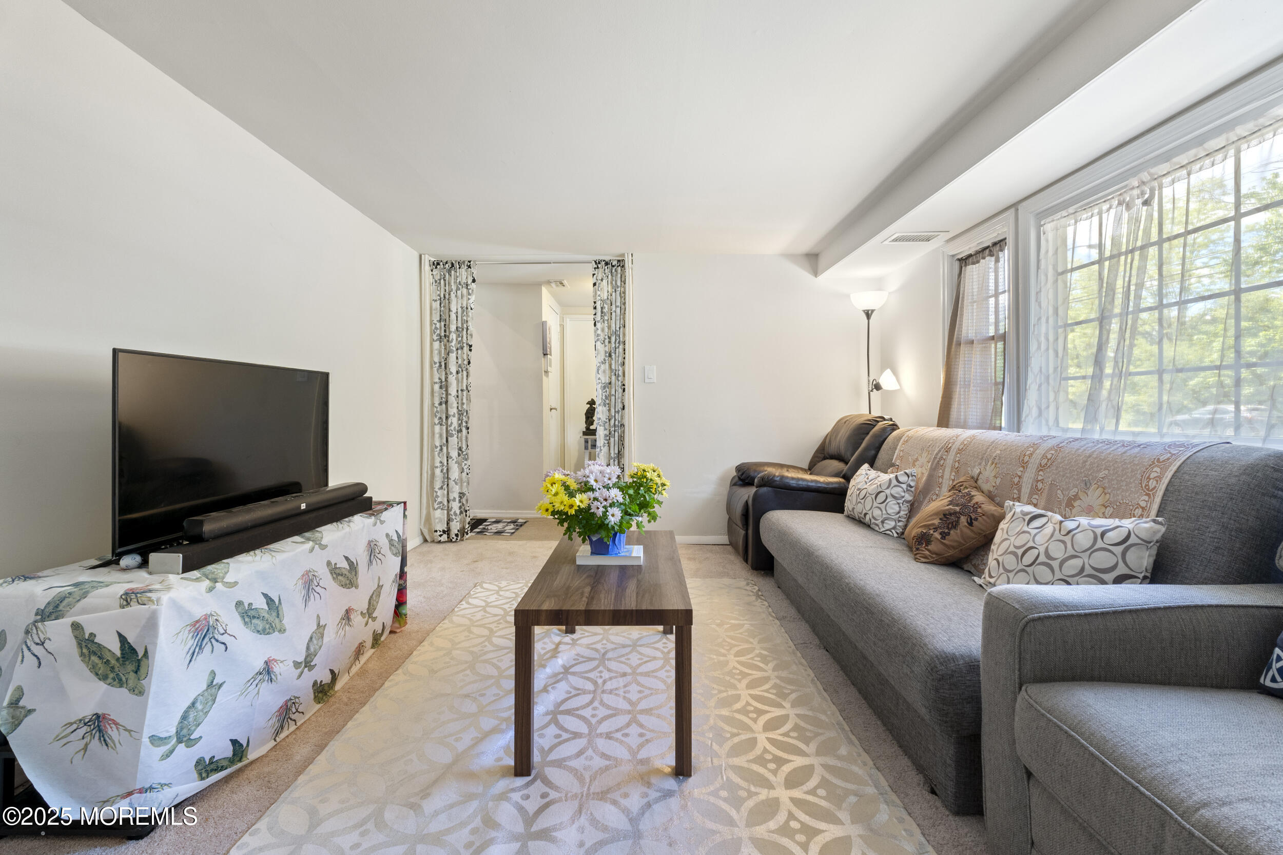 411 Manalapan Road, Spotswood, New Jersey image 11
