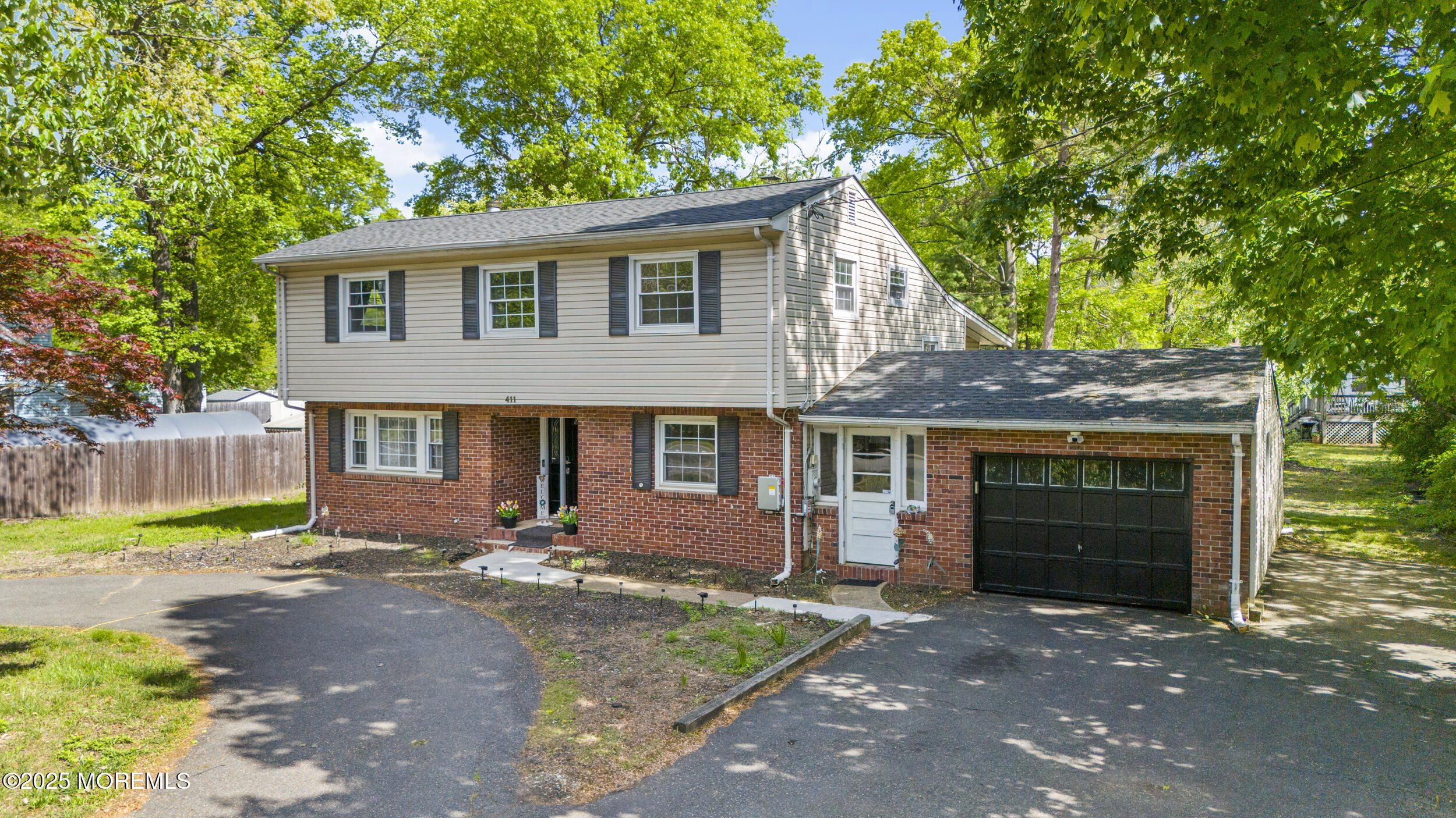 411 Manalapan Road, Spotswood, New Jersey image 2