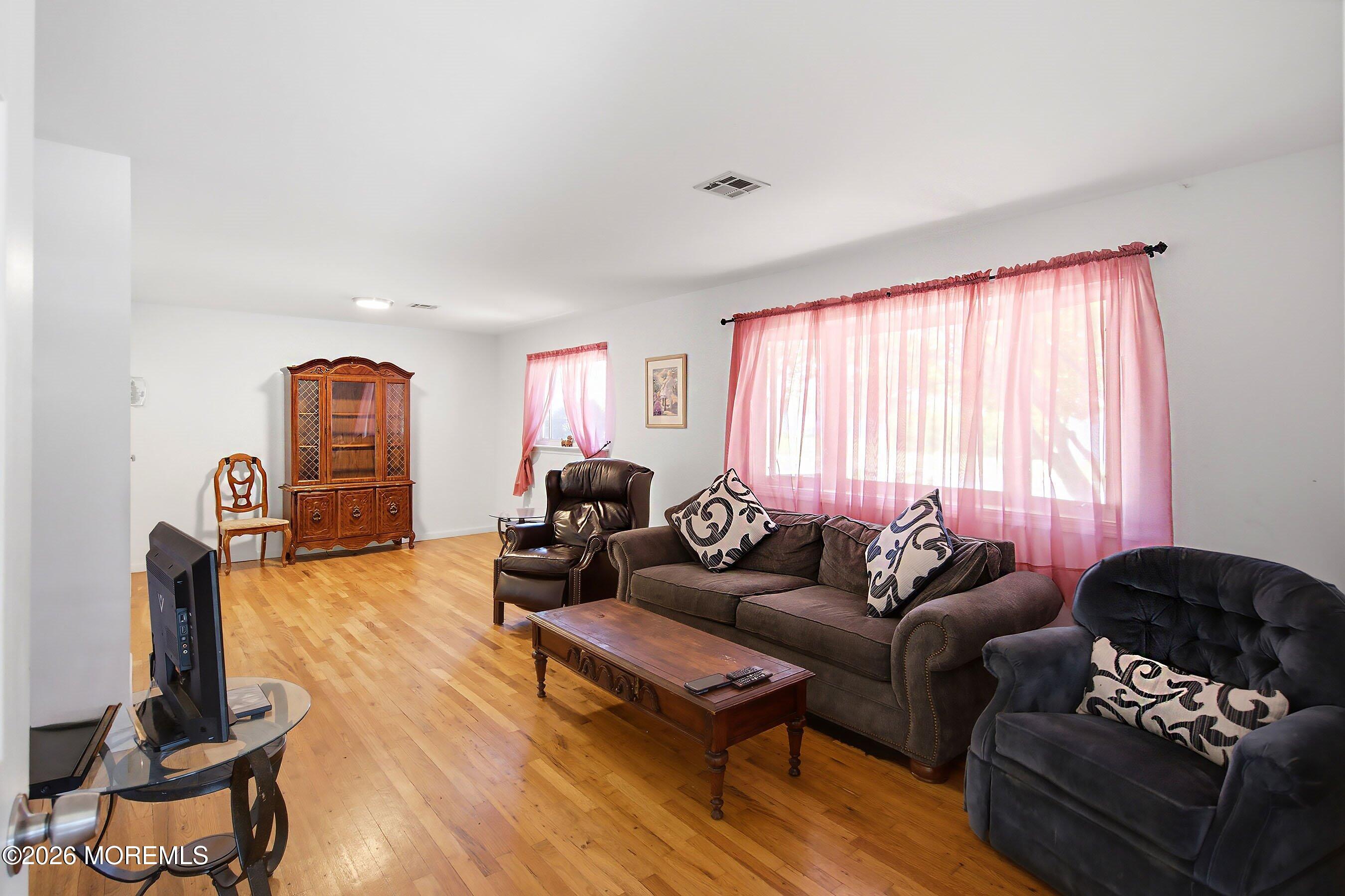 2212 Mount Carmel Boulevard
