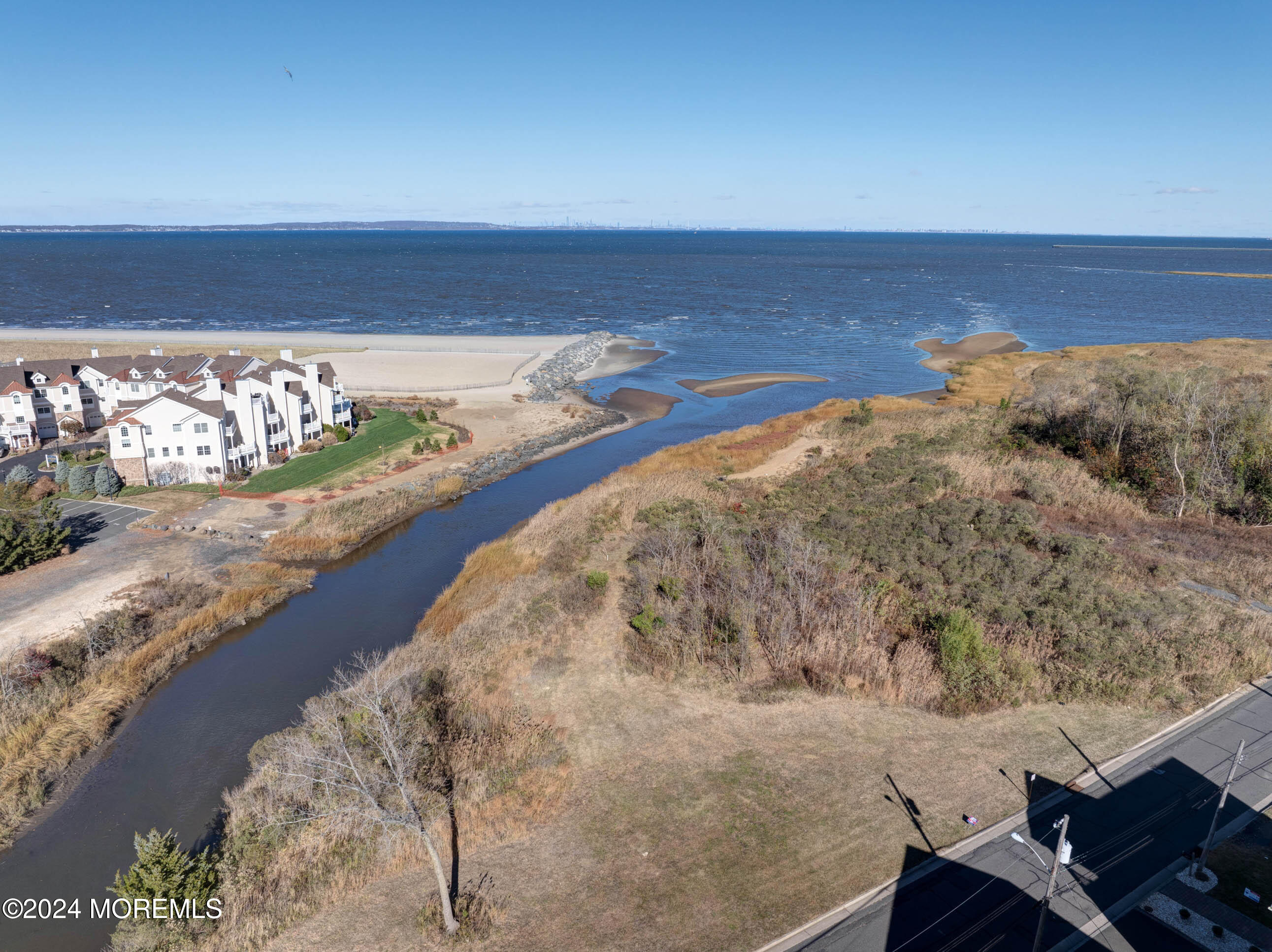 701 Prospect Avenue, Union Beach, New Jersey image 47