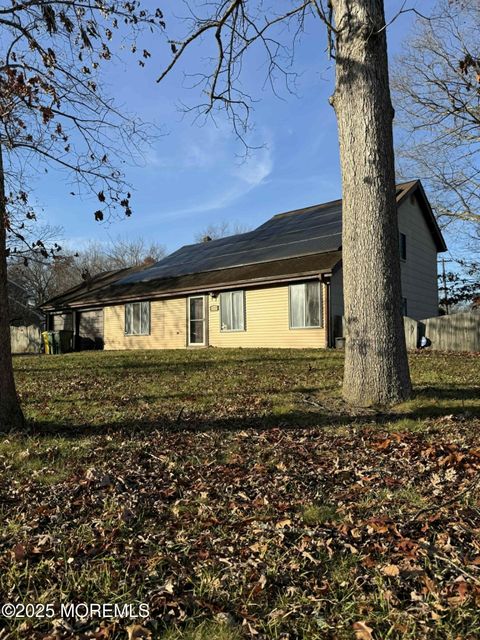 Photo of 1557 Alamitos Drive, Lakewood, NJ 08701 (MLS # 22534688)