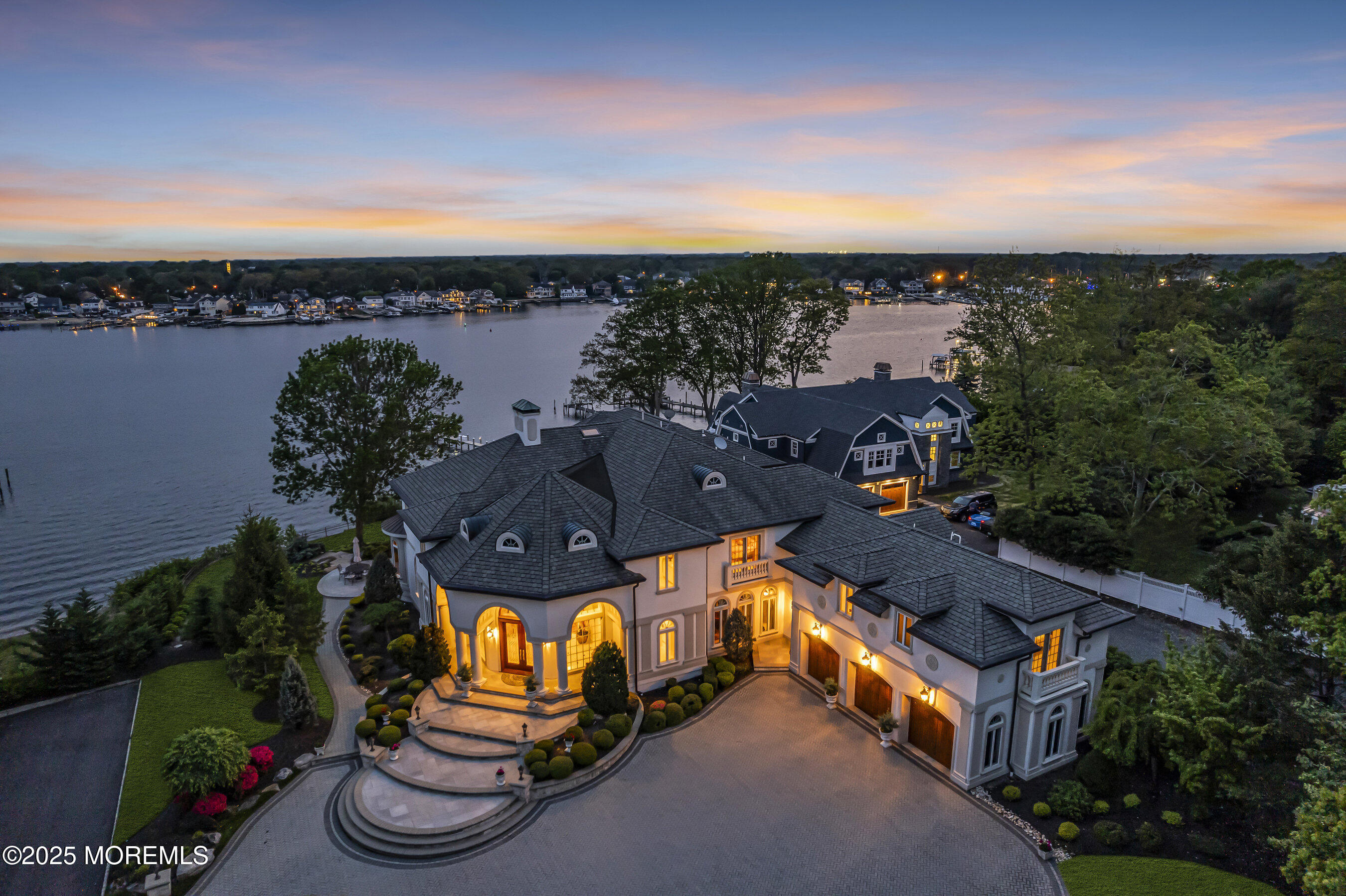 1015 Forrest Road