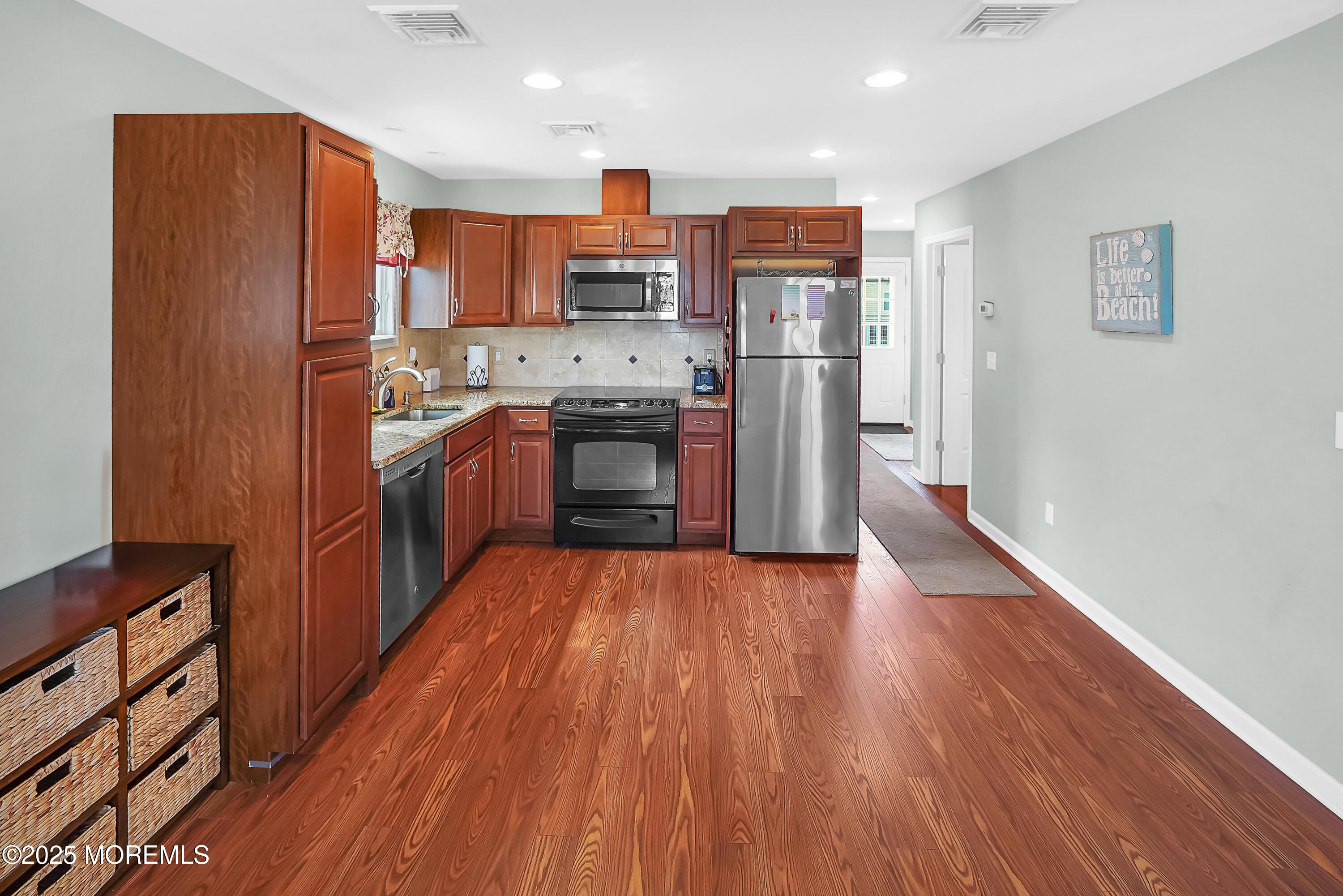 142 Black Point Road #B2, Rumson, New Jersey image 7