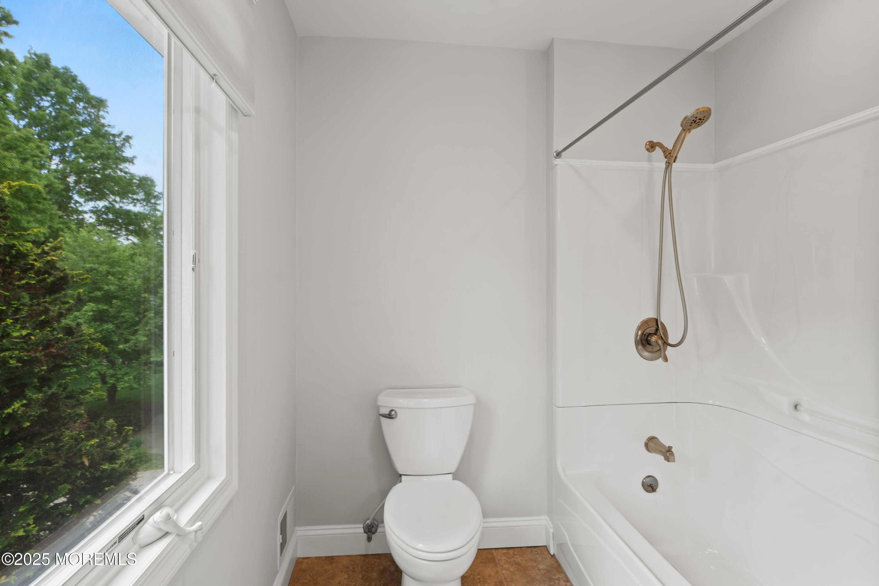 62 Green Meadow Boulevard, Middletown, New Jersey image 23