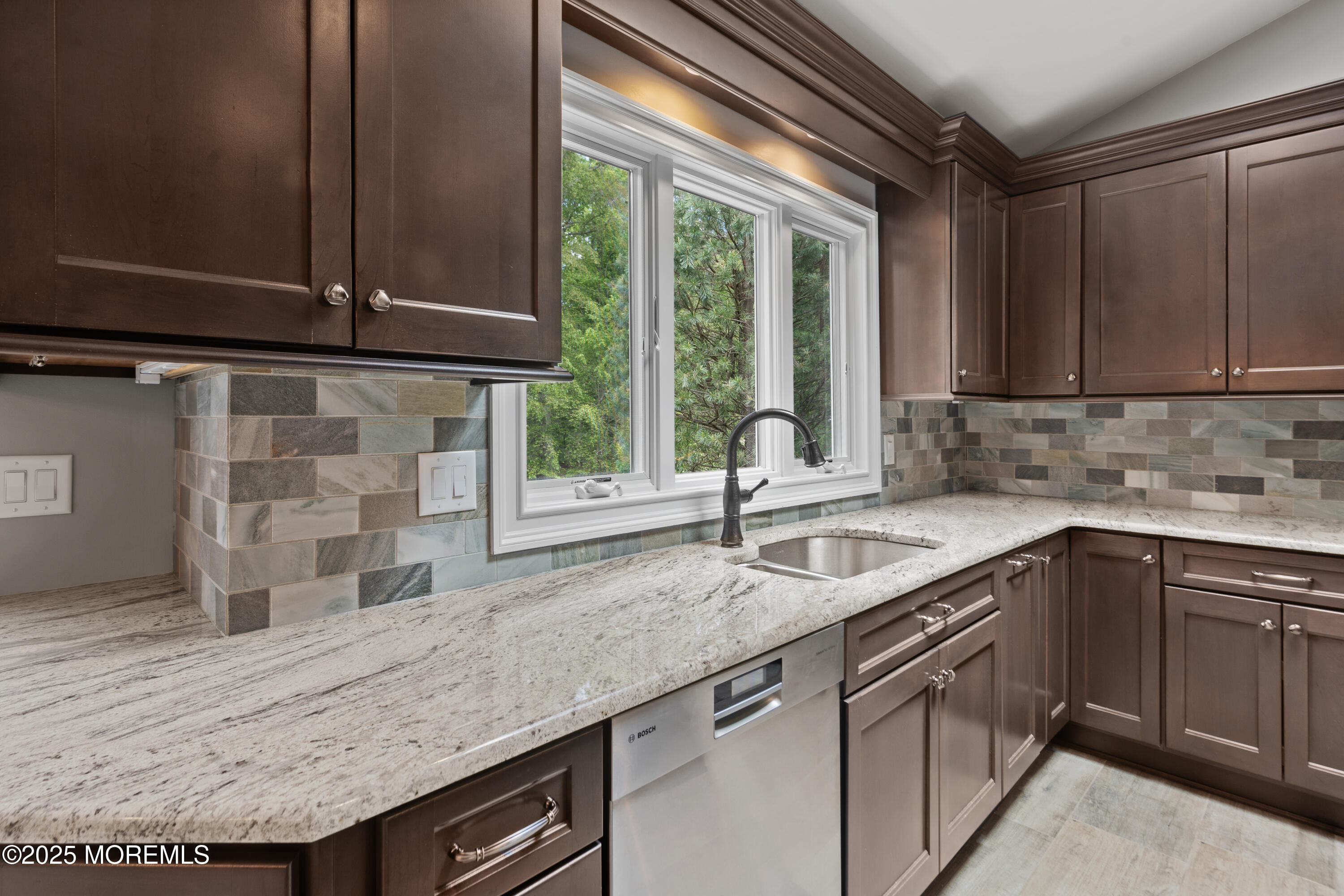62 Green Meadow Boulevard, Middletown, New Jersey image 5