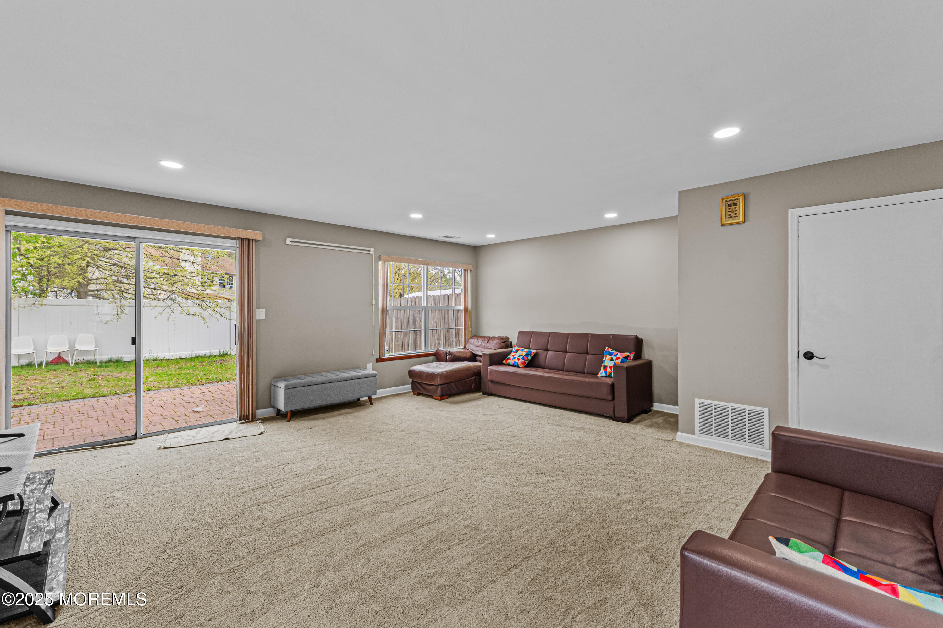 26 Brewster Circle, Old Bridge, New Jersey image 8