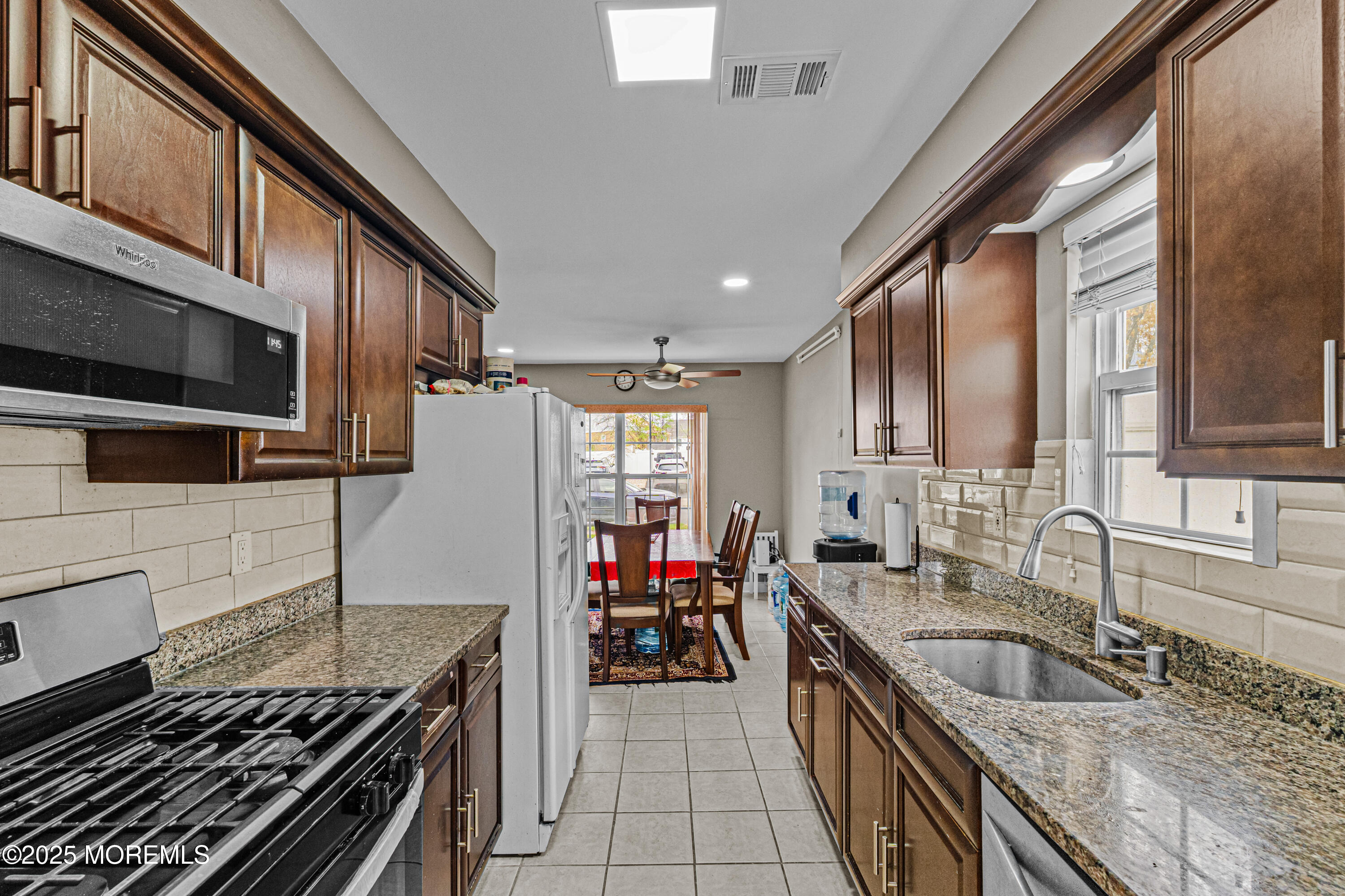 26 Brewster Circle, Old Bridge, New Jersey image 15