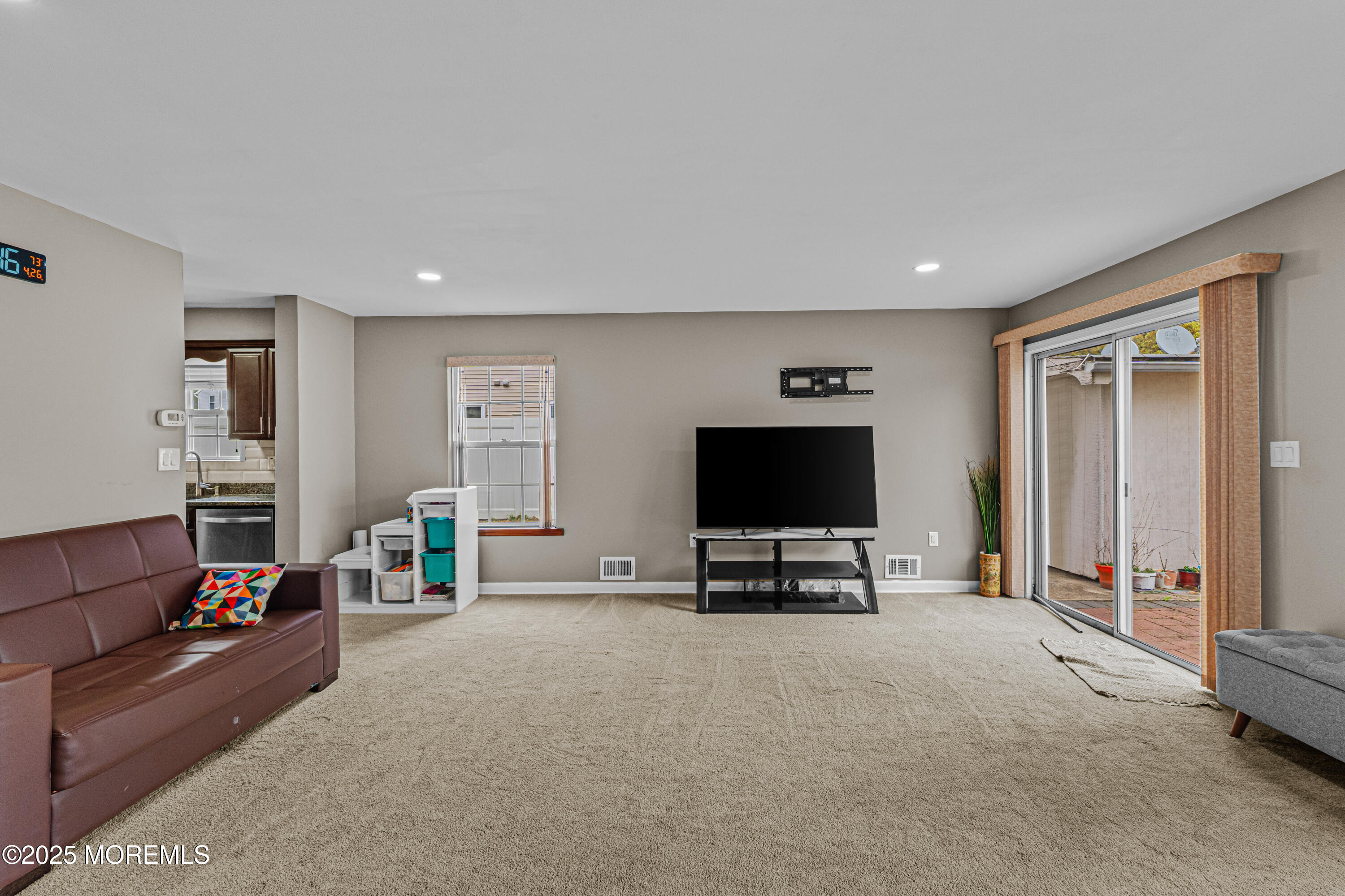 26 Brewster Circle, Old Bridge, New Jersey image 10