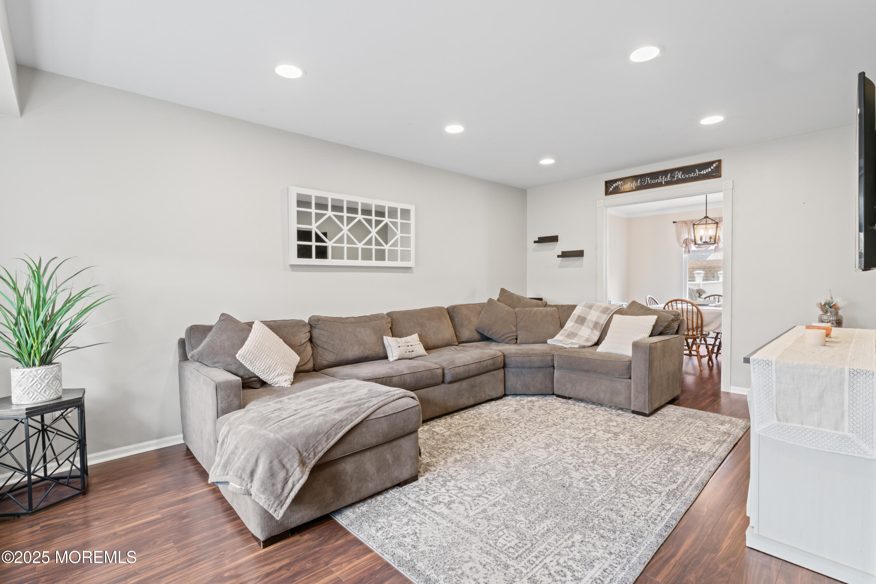 6 Blueberry Path, Howell, New Jersey image 9