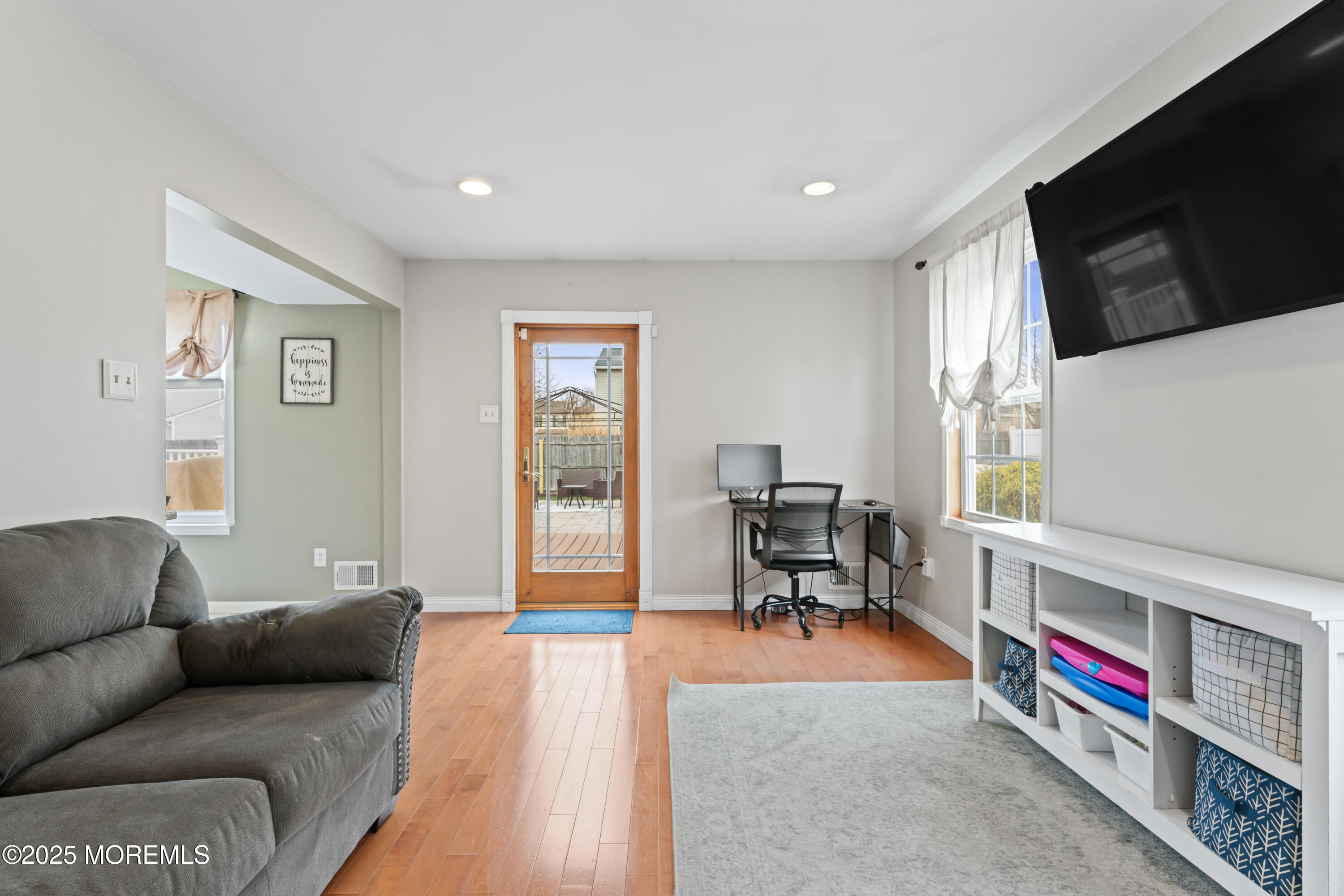 6 Blueberry Path, Howell, New Jersey image 17