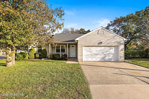 501 Spray Avenue Beachwood NJ 08722