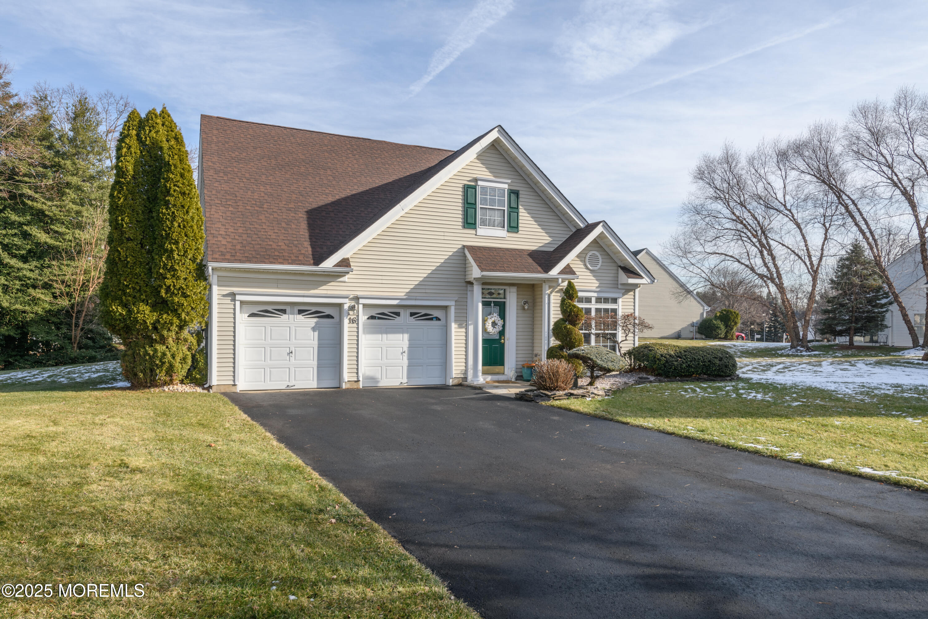 16 Hyacinth Court