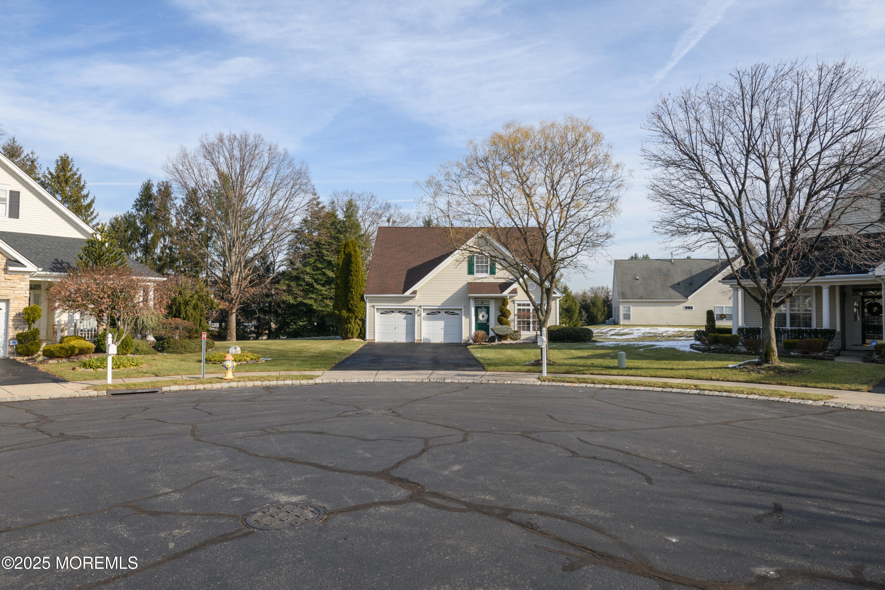 16 Hyacinth Court