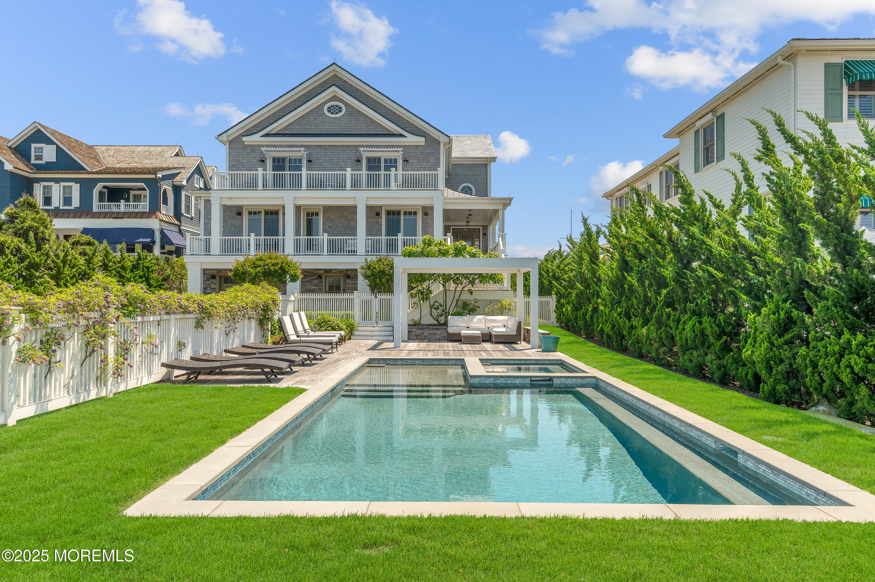 1055 Ocean Avenue
