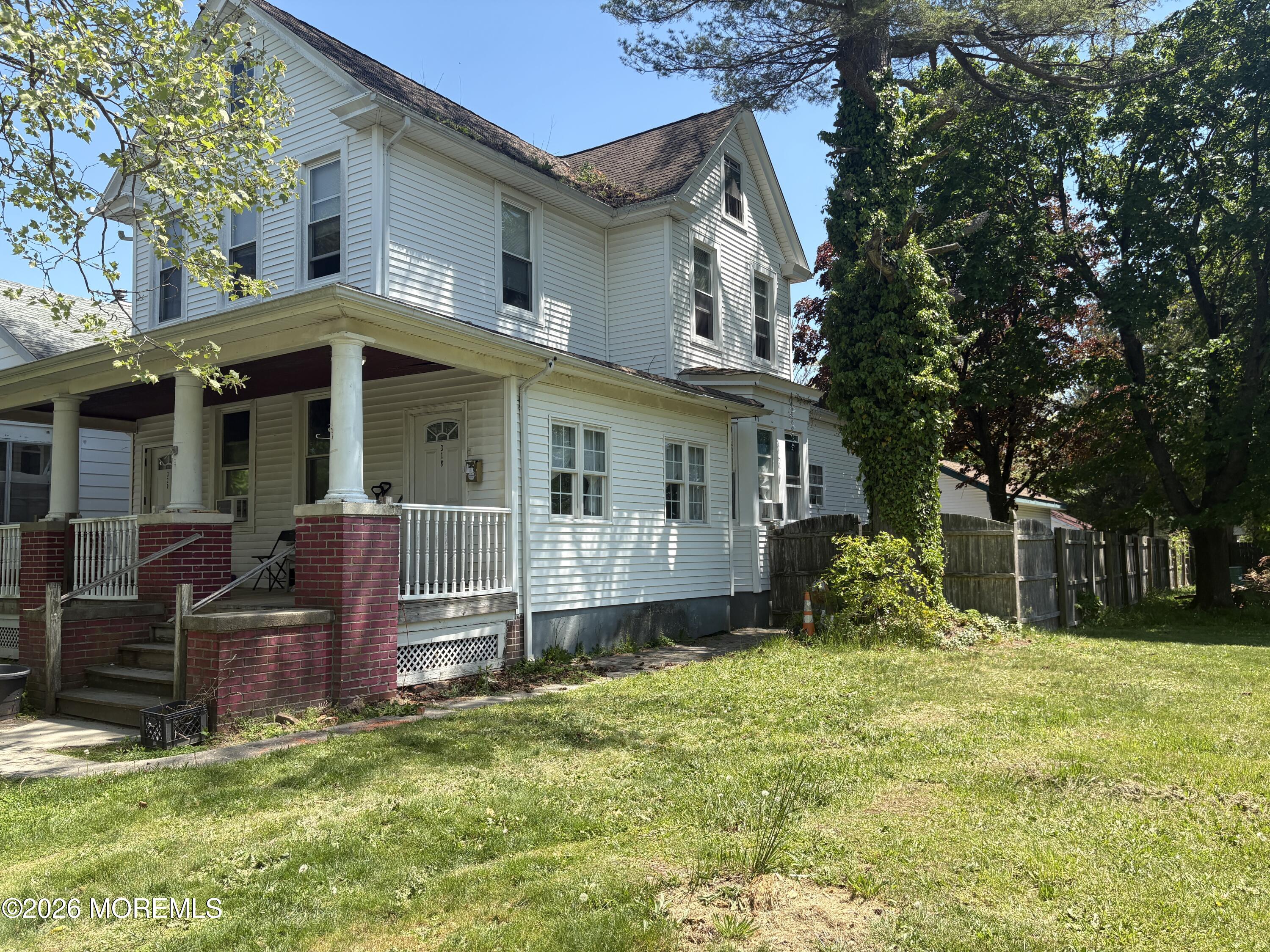 318-320 London Avenue
